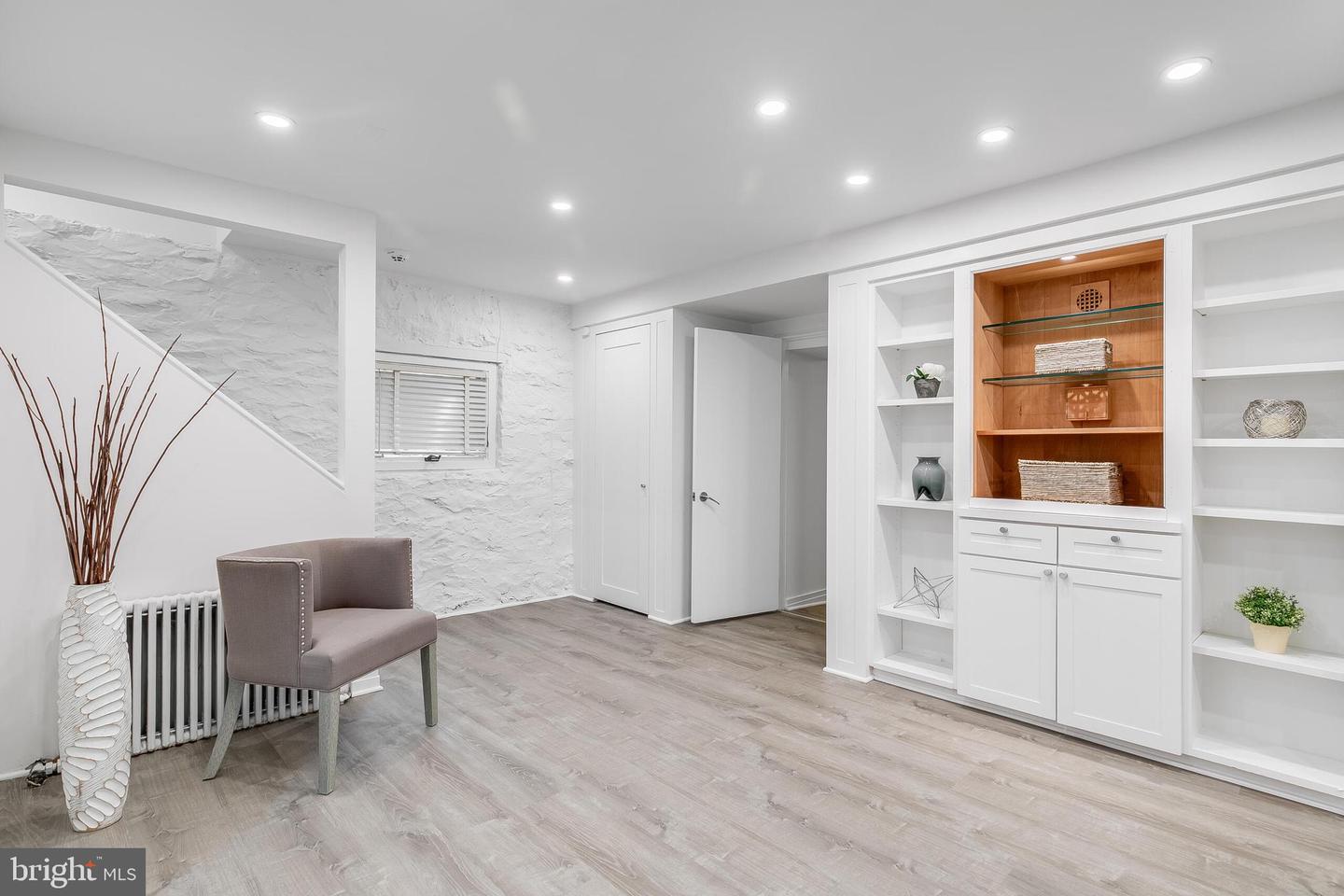 2950 MACOMB ST NW, WASHINGTON, District Of Columbia 20008, 6 Bedrooms Bedrooms, ,4 BathroomsBathrooms,Residential,For sale,2950 MACOMB ST NW,DCDC2201786 MLS # DCDC2201786