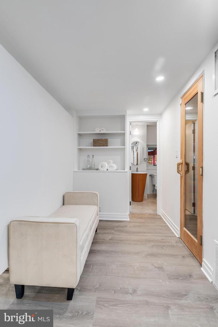 2950 MACOMB ST NW, WASHINGTON, District Of Columbia 20008, 6 Bedrooms Bedrooms, ,4 BathroomsBathrooms,Residential,For sale,2950 MACOMB ST NW,DCDC2201786 MLS # DCDC2201786