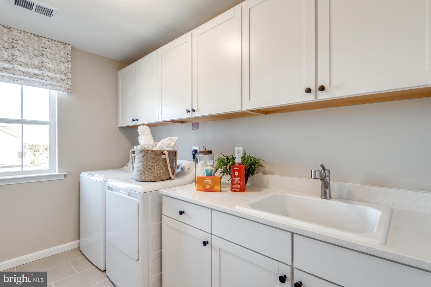 2060 SPRINGVALE DR, BEALETON, Virginia 22712, 5 Bedrooms Bedrooms, ,4 BathroomsBathrooms,Residential,For sale,2060 SPRINGVALE DR,VAFQ2016722 MLS # VAFQ2016722