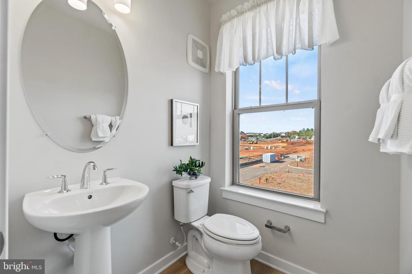 1209B FREEMAN PL, MANASSAS PARK, Virginia 20111, 3 Bedrooms Bedrooms, ,2 BathroomsBathrooms,Residential,For sale,1209B FREEMAN PL,VAPW2095228 MLS # VAPW2095228