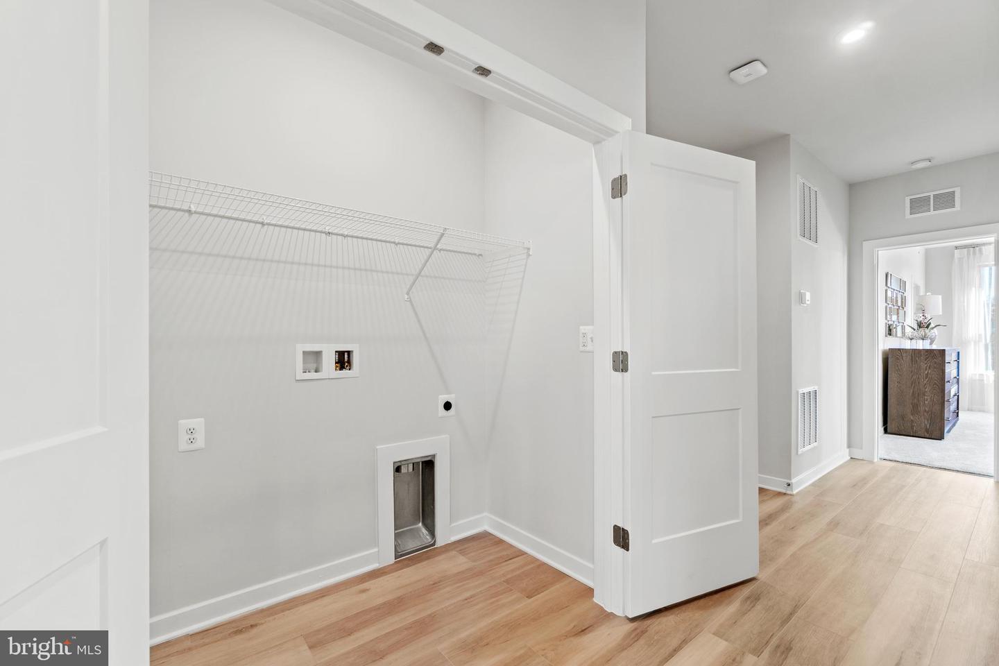 1209B FREEMAN PL, MANASSAS PARK, Virginia 20111, 3 Bedrooms Bedrooms, ,2 BathroomsBathrooms,Residential,For sale,1209B FREEMAN PL,VAPW2095228 MLS # VAPW2095228