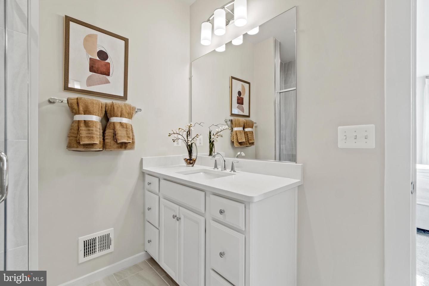 1209B FREEMAN PL, MANASSAS PARK, Virginia 20111, 3 Bedrooms Bedrooms, ,2 BathroomsBathrooms,Residential,For sale,1209B FREEMAN PL,VAPW2095228 MLS # VAPW2095228