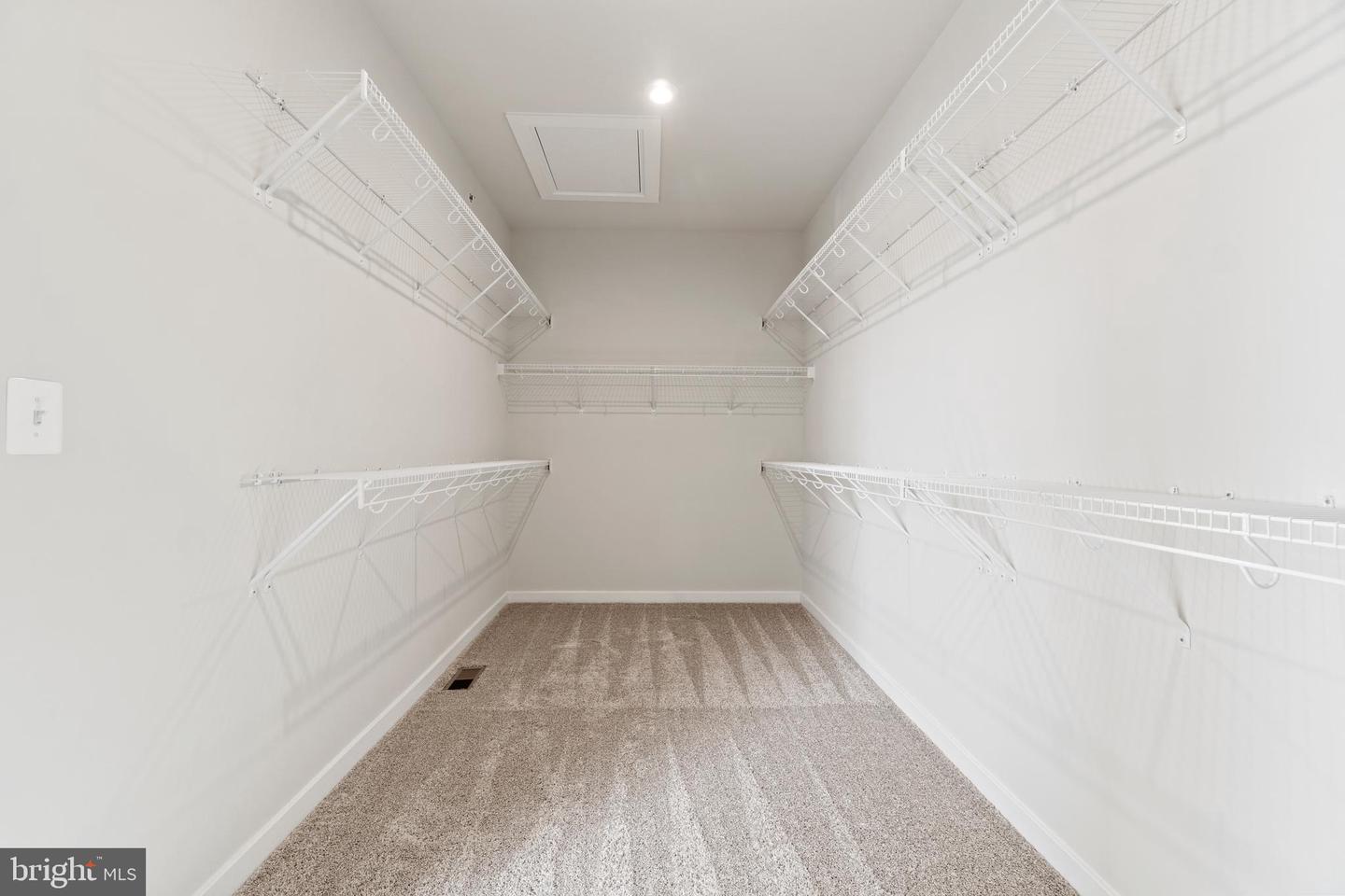 1209B FREEMAN PL, MANASSAS PARK, Virginia 20111, 3 Bedrooms Bedrooms, ,2 BathroomsBathrooms,Residential,For sale,1209B FREEMAN PL,VAPW2095228 MLS # VAPW2095228