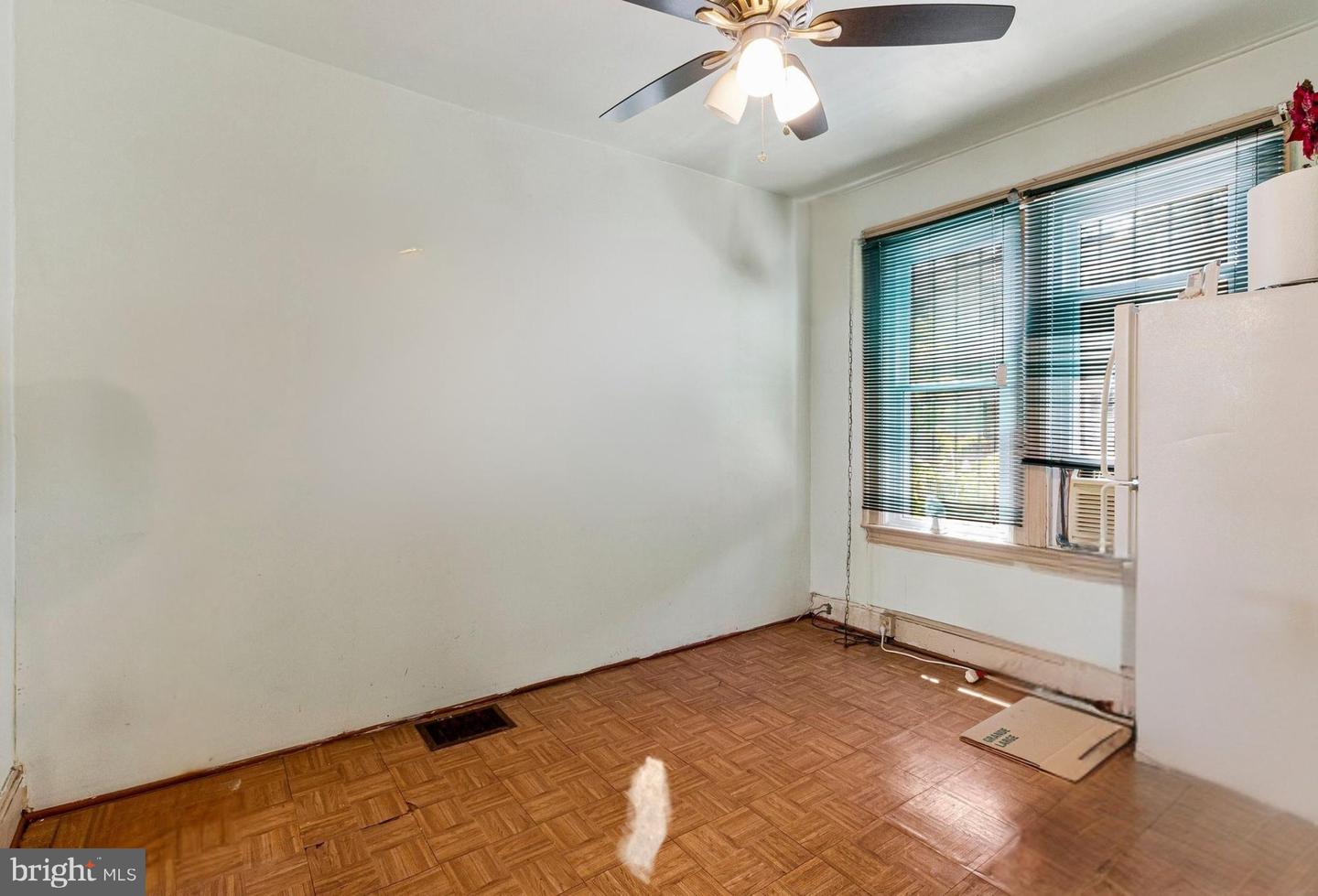 772 COLUMBIA RD NW, WASHINGTON, District Of Columbia 20001, 2 Bedrooms Bedrooms, ,1 BathroomBathrooms,Residential,For sale,772 COLUMBIA RD NW,DCDC2176078 MLS # DCDC2176078