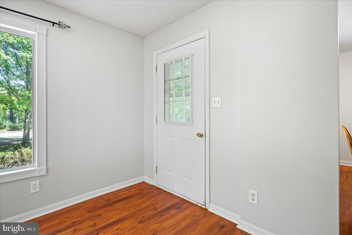 803 LAKE CAROLINE DR, RUTHER GLEN, Virginia 22546, 3 Bedrooms Bedrooms, ,2 BathroomsBathrooms,Residential,For sale,803 LAKE CAROLINE DR,VACV2007606 MLS # VACV2007606