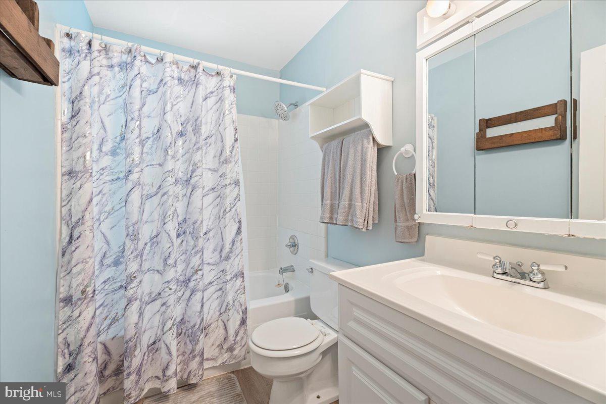 803 LAKE CAROLINE DR, RUTHER GLEN, Virginia 22546, 3 Bedrooms Bedrooms, ,2 BathroomsBathrooms,Residential,For sale,803 LAKE CAROLINE DR,VACV2007606 MLS # VACV2007606