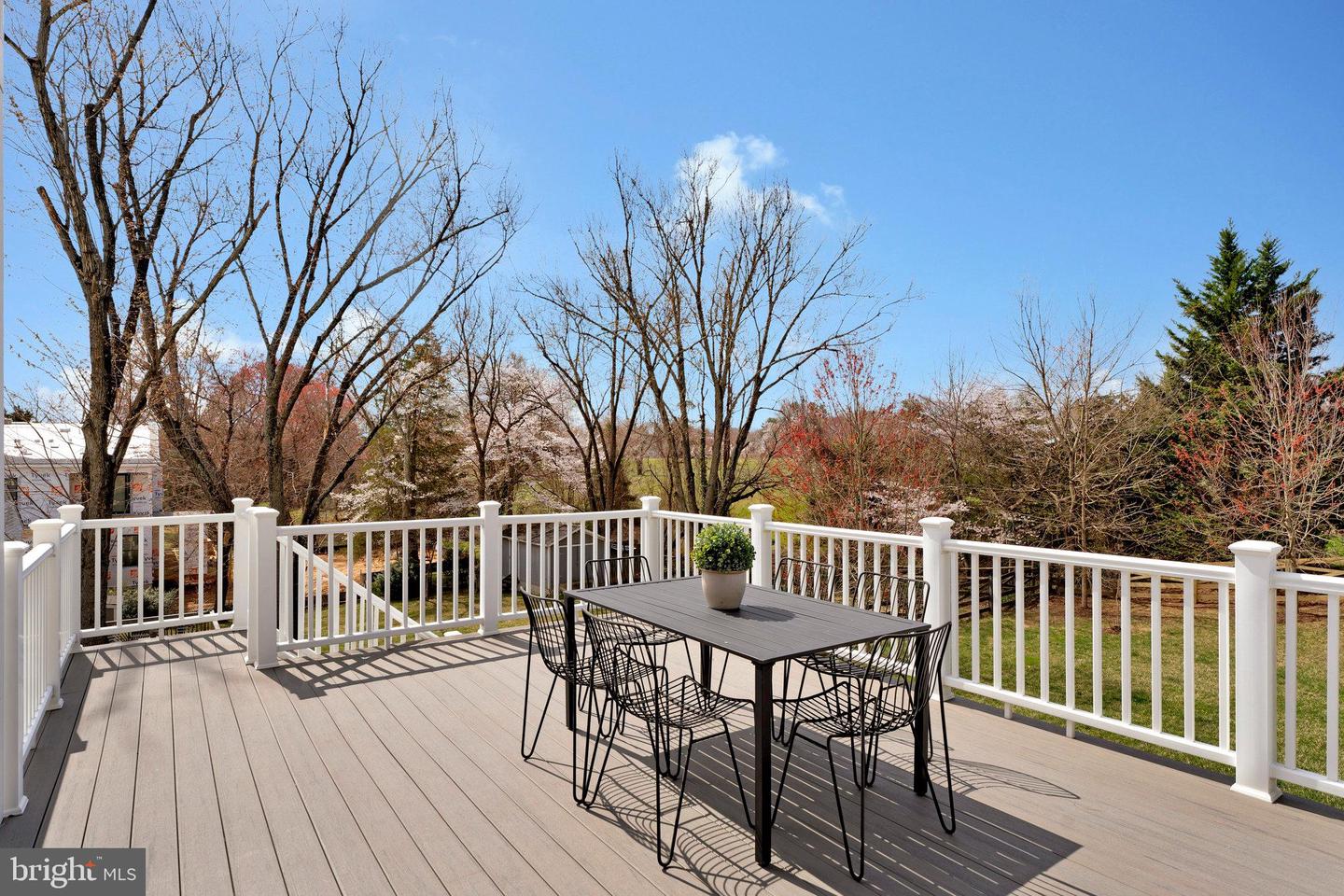 938 DEAD RUN DR, MCLEAN, Virginia 22101, 6 Bedrooms Bedrooms, ,5 BathroomsBathrooms,Residential,For sale,938 DEAD RUN DR,VAFX2223518 MLS # VAFX2223518