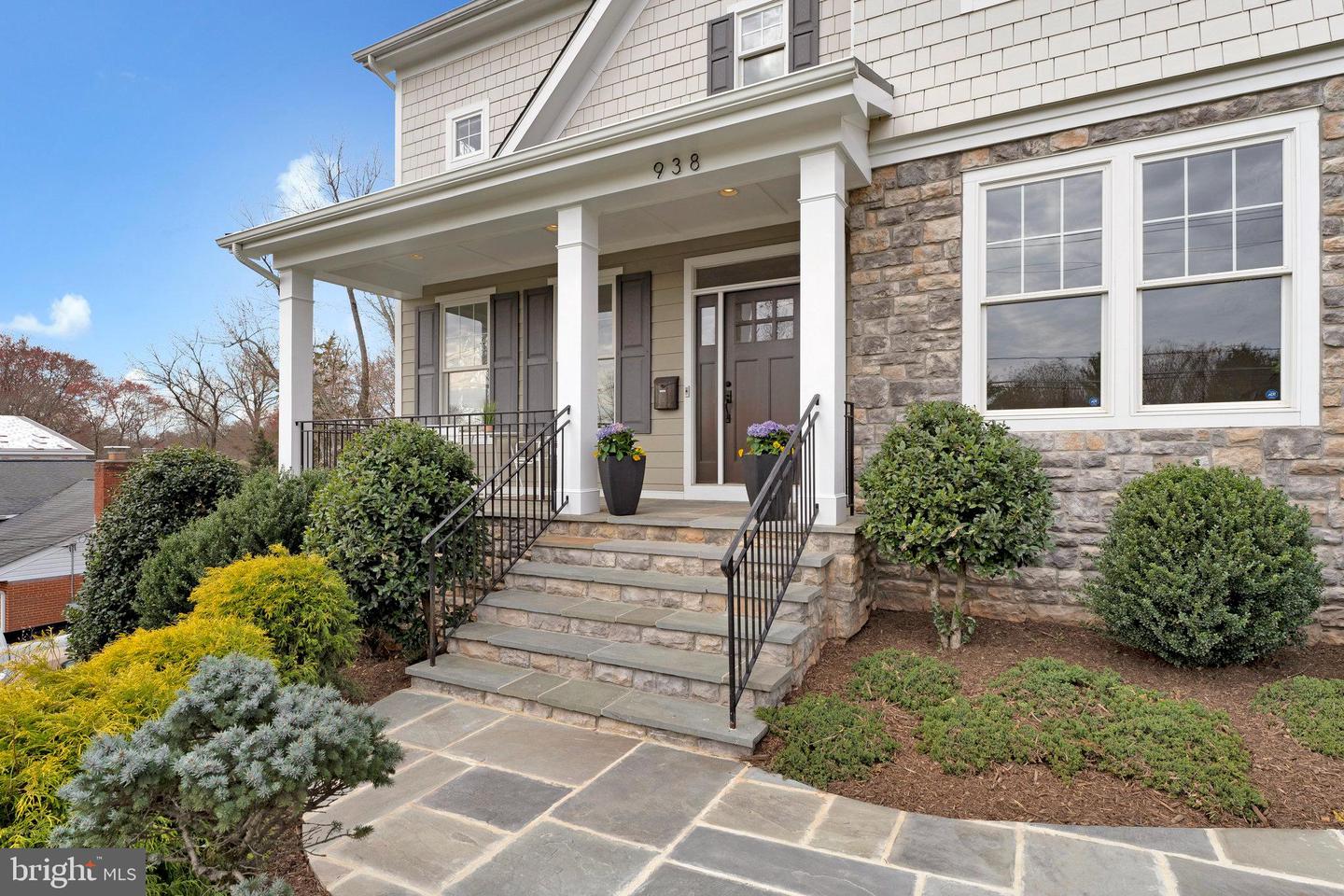 938 DEAD RUN DR, MCLEAN, Virginia 22101, 6 Bedrooms Bedrooms, ,5 BathroomsBathrooms,Residential,For sale,938 DEAD RUN DR,VAFX2223518 MLS # VAFX2223518