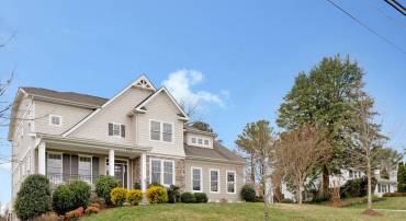 938 DEAD RUN DR, MCLEAN, Virginia 22101, 6 Bedrooms Bedrooms, ,5 BathroomsBathrooms,Residential,For sale,938 DEAD RUN DR,VAFX2223518 MLS # VAFX2223518
