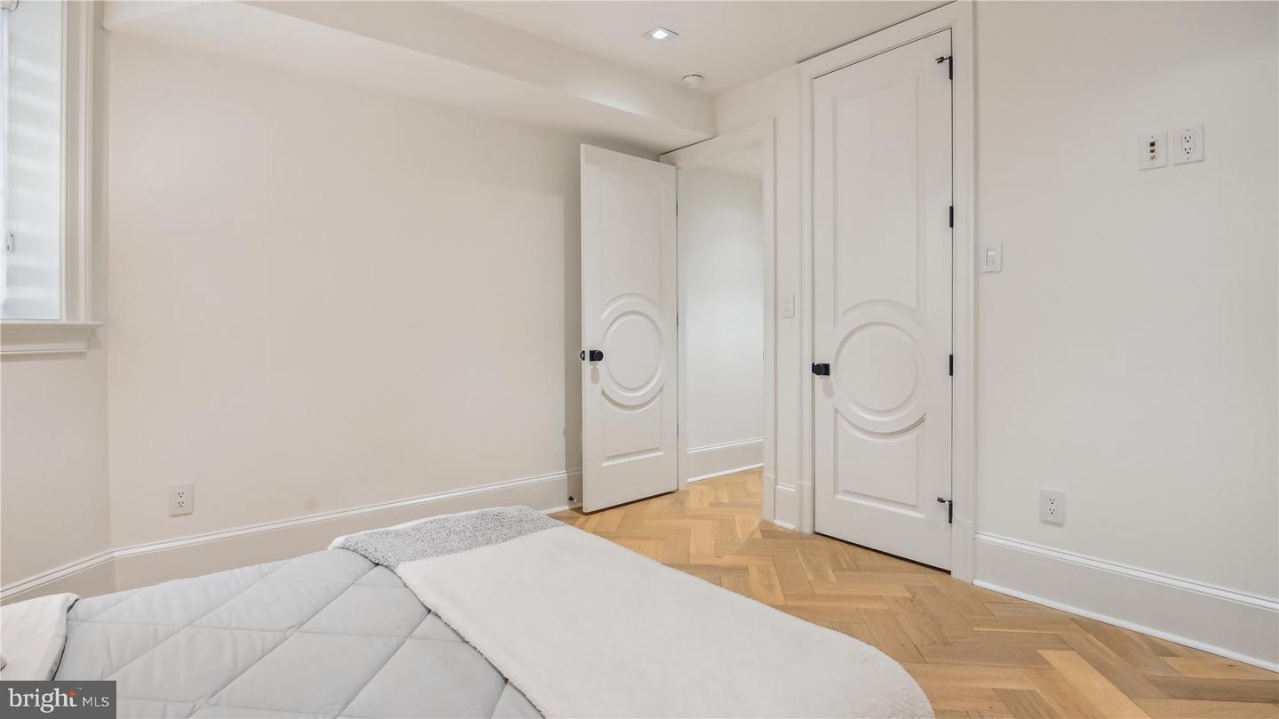 1832 16TH ST NW #1, WASHINGTON, District Of Columbia 20009, 2 Bedrooms Bedrooms, ,2 BathroomsBathrooms,Residential,For sale,1832 16TH ST NW #1,DCDC2187604 MLS # DCDC2187604