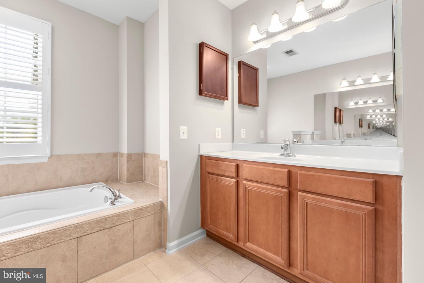 13962 GREENDALE DR, WOODBRIDGE, Virginia 22191, 3 Bedrooms Bedrooms, ,3 BathroomsBathrooms,Residential,For sale,13962 GREENDALE DR,VAPW2088954 MLS # VAPW2088954