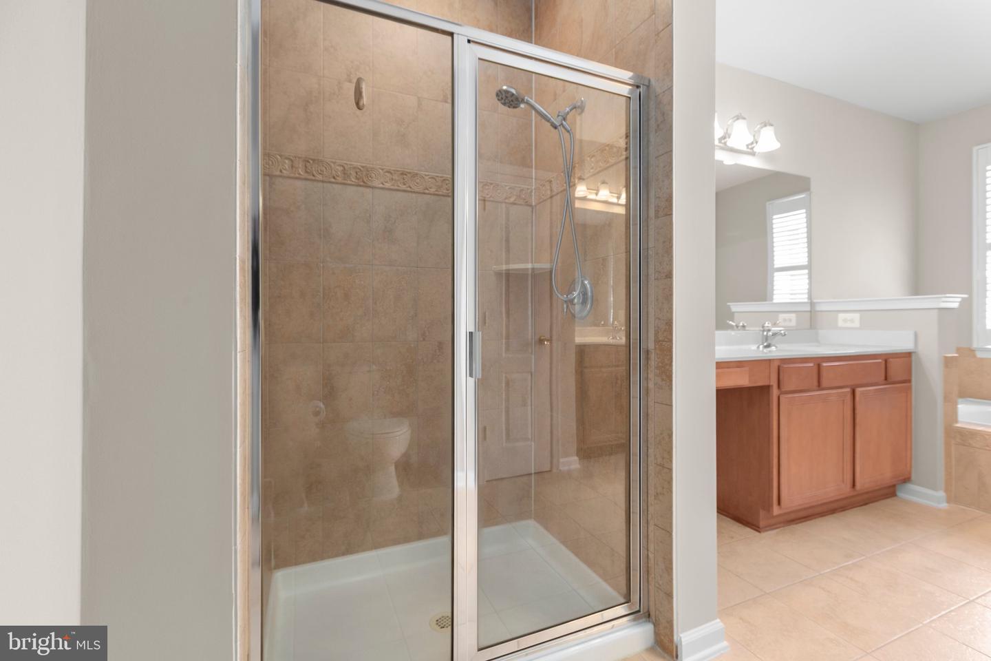 13962 GREENDALE DR, WOODBRIDGE, Virginia 22191, 3 Bedrooms Bedrooms, ,3 BathroomsBathrooms,Residential,For sale,13962 GREENDALE DR,VAPW2088954 MLS # VAPW2088954