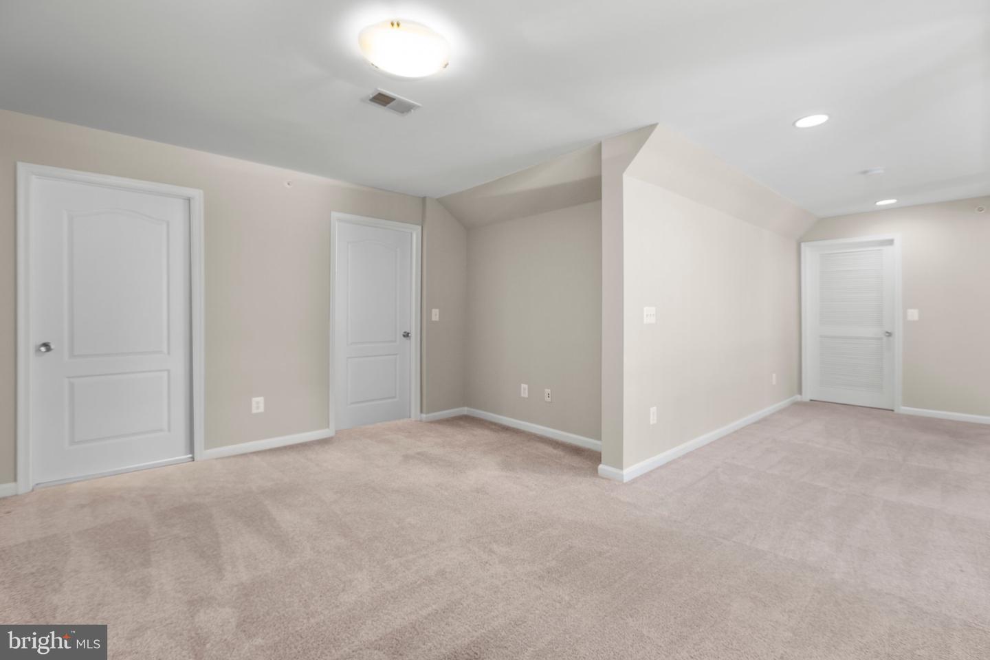 13962 GREENDALE DR, WOODBRIDGE, Virginia 22191, 3 Bedrooms Bedrooms, ,3 BathroomsBathrooms,Residential,For sale,13962 GREENDALE DR,VAPW2088954 MLS # VAPW2088954