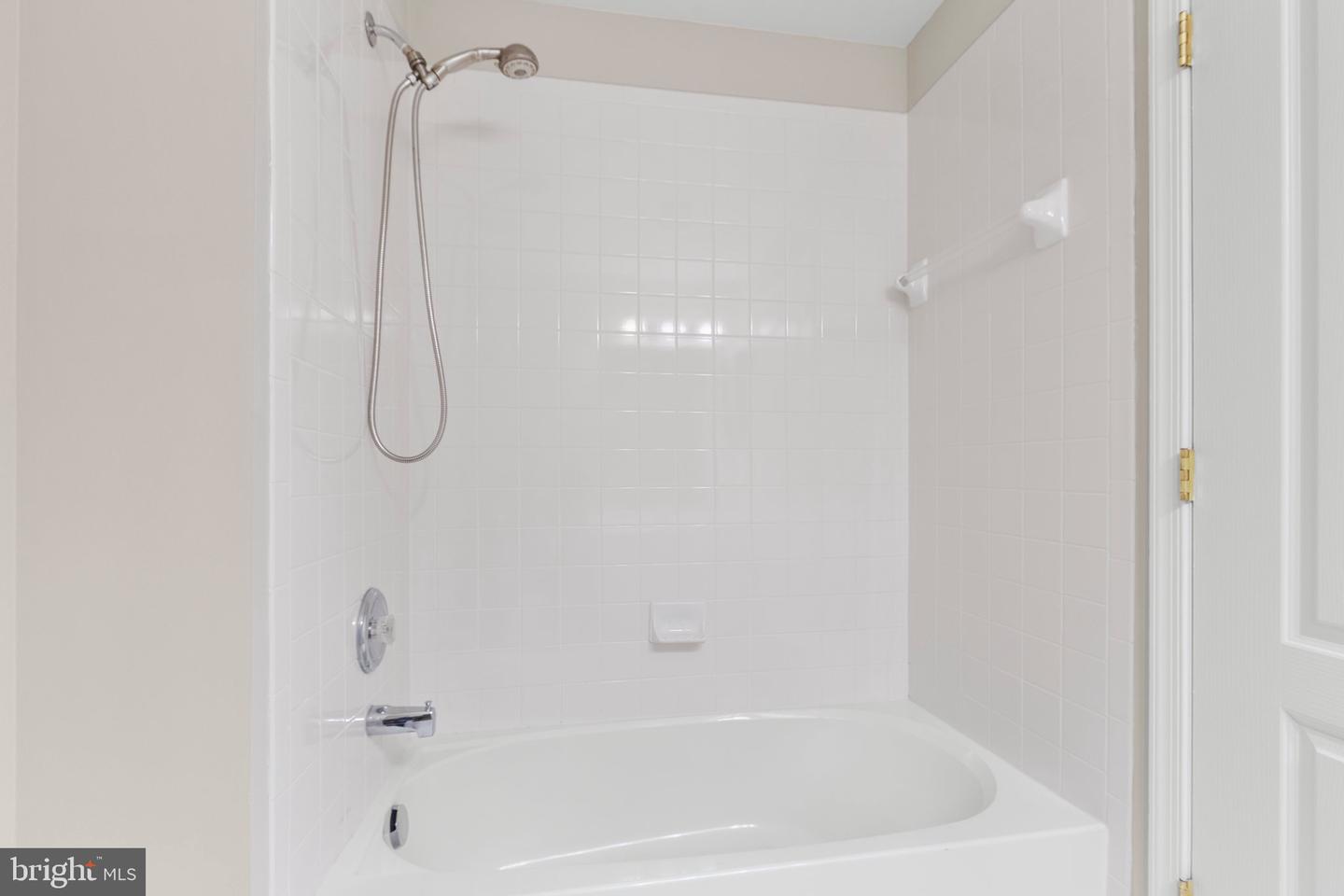 13962 GREENDALE DR, WOODBRIDGE, Virginia 22191, 3 Bedrooms Bedrooms, ,3 BathroomsBathrooms,Residential,For sale,13962 GREENDALE DR,VAPW2088954 MLS # VAPW2088954