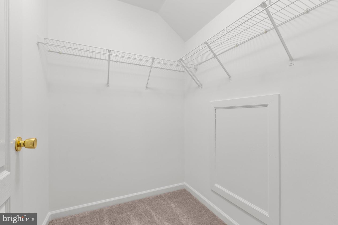 13962 GREENDALE DR, WOODBRIDGE, Virginia 22191, 3 Bedrooms Bedrooms, ,3 BathroomsBathrooms,Residential,For sale,13962 GREENDALE DR,VAPW2088954 MLS # VAPW2088954