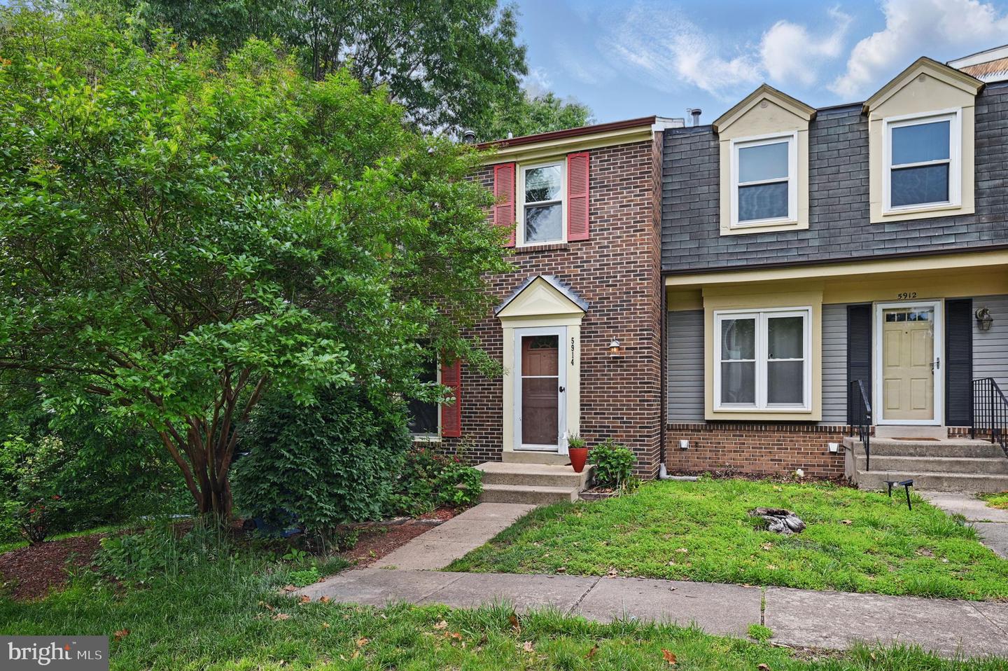 5914 GRISBY HOUSE CT, CENTREVILLE, Virginia 20120, 3 Bedrooms Bedrooms, ,2 BathroomsBathrooms,Residential,For sale,5914 GRISBY HOUSE CT,VAFX2229860 MLS # VAFX2229860