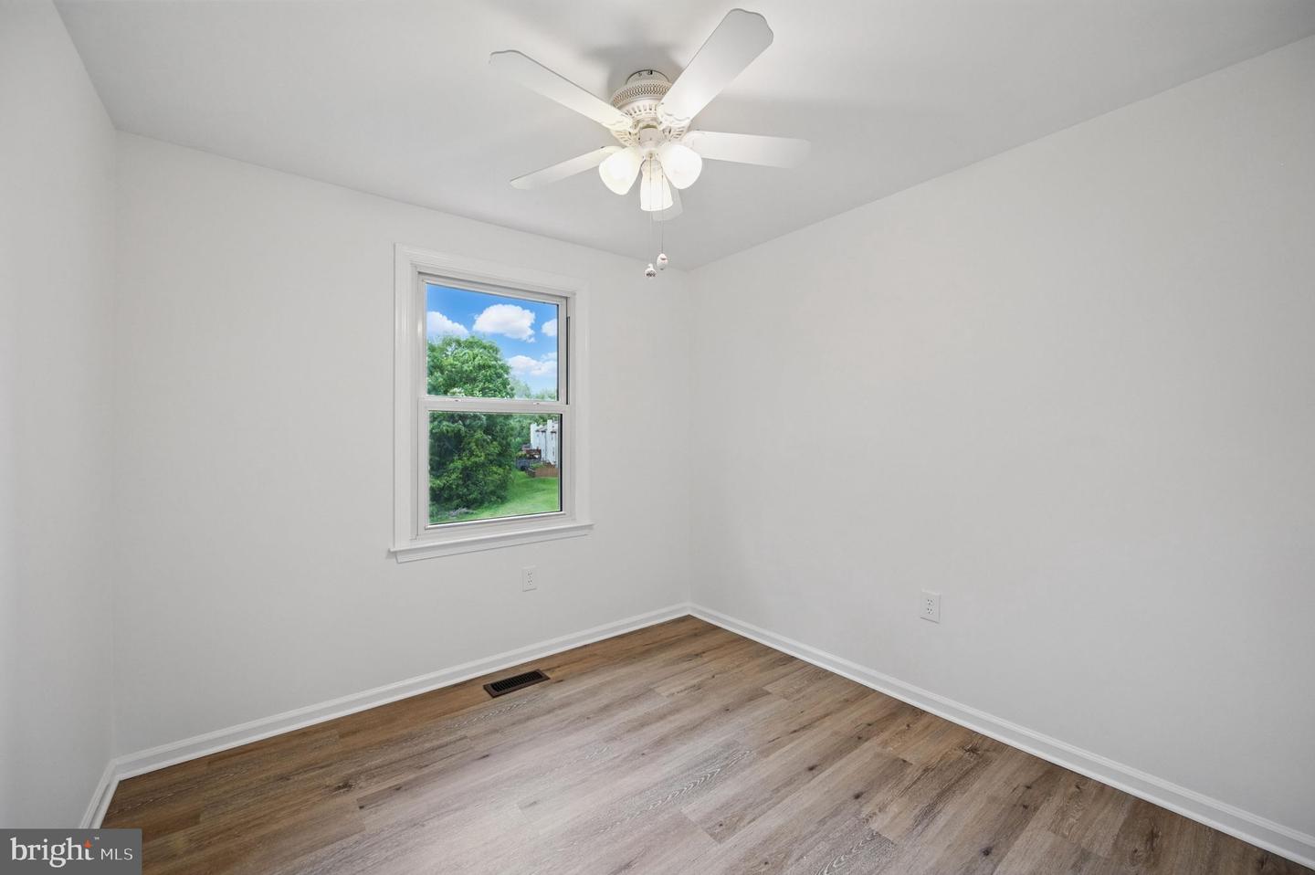 5914 GRISBY HOUSE CT, CENTREVILLE, Virginia 20120, 3 Bedrooms Bedrooms, ,2 BathroomsBathrooms,Residential,For sale,5914 GRISBY HOUSE CT,VAFX2229860 MLS # VAFX2229860