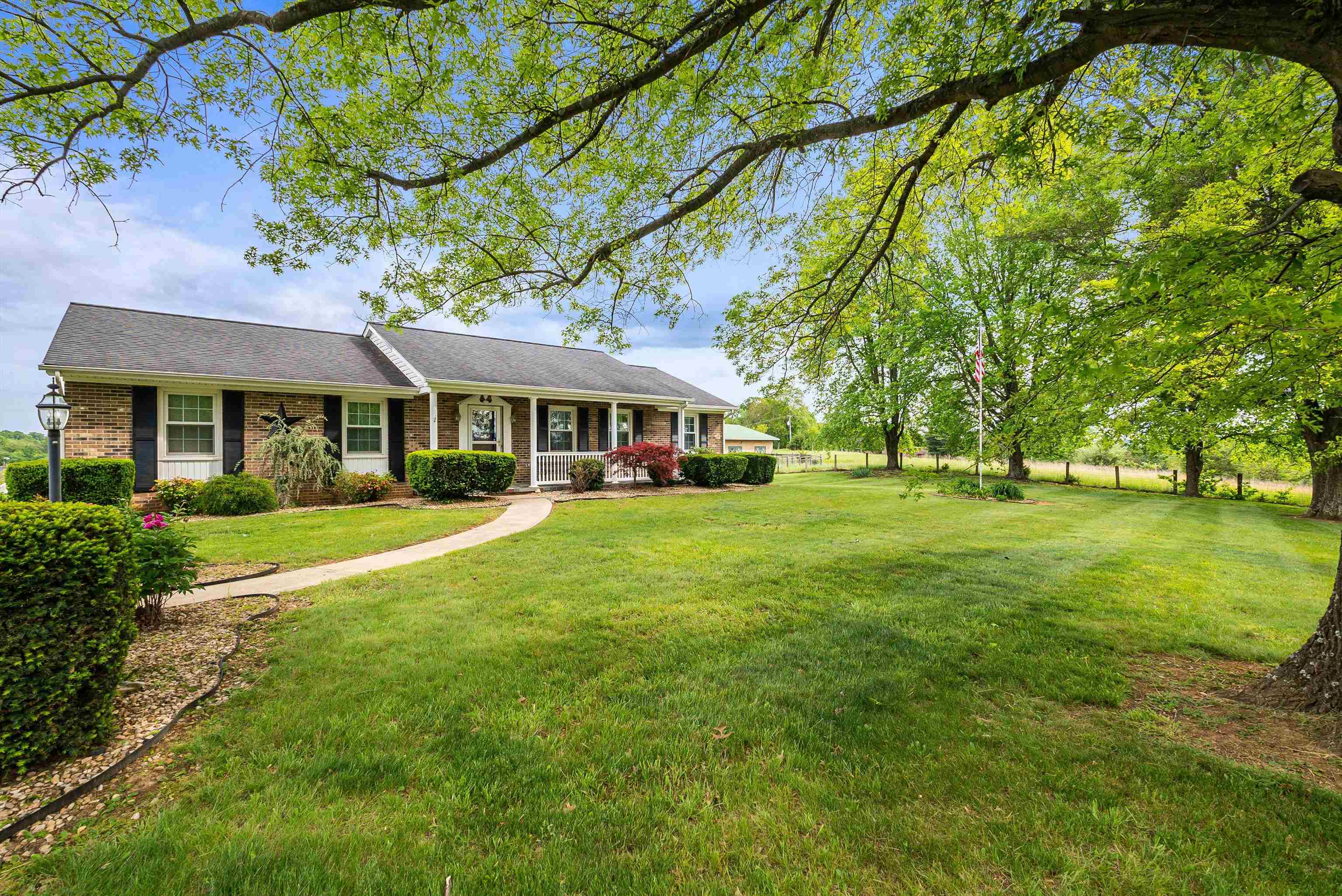 816 TODD RD, MOUNT SIDNEY, Virginia 24467, 3 Bedrooms Bedrooms, ,2 BathroomsBathrooms,Residential,26C-(1)-3 5.03 ROBERT L & ALTON C MAXWELL LAND,816 TODD RD,664790 MLS # 664790