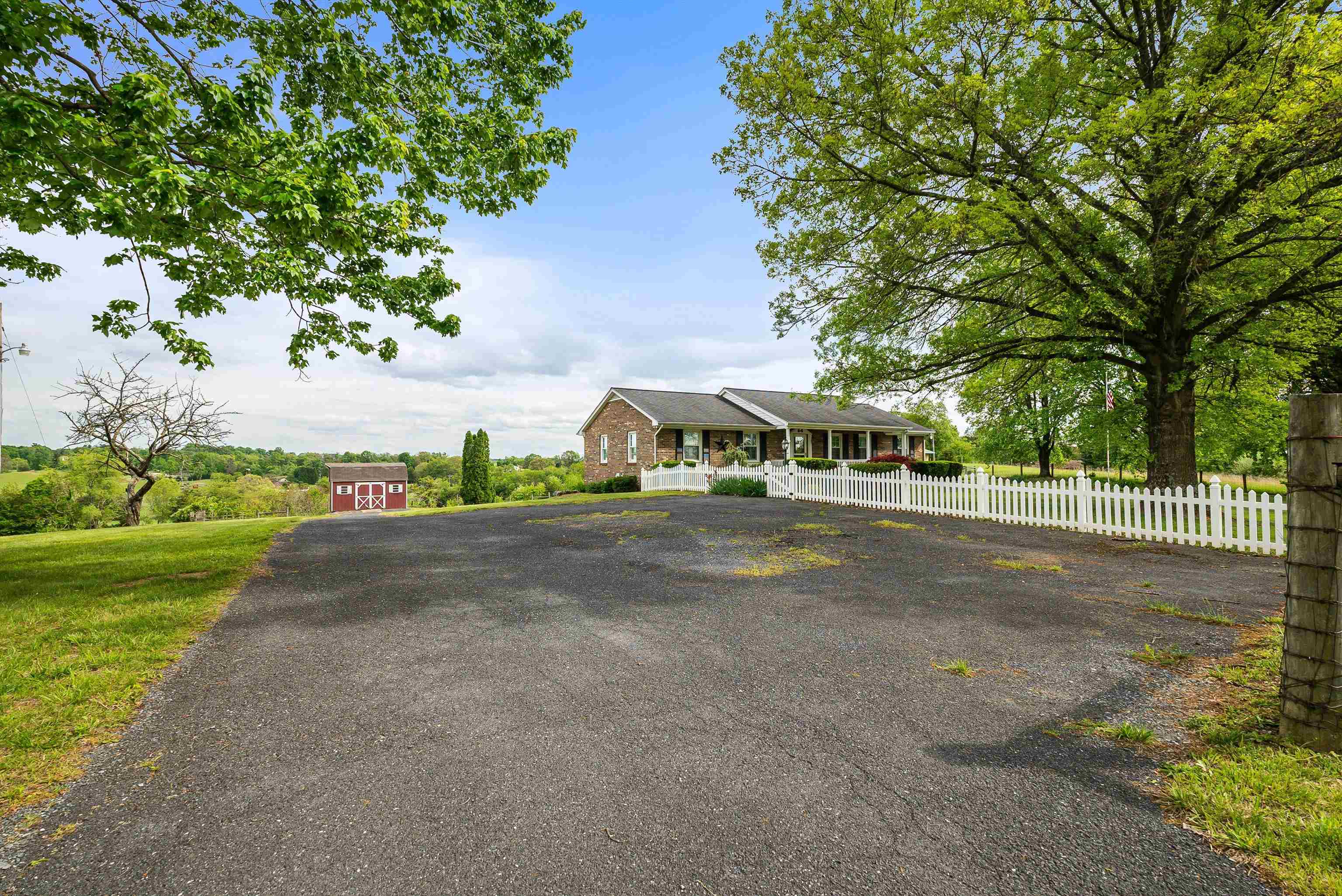 816 TODD RD, MOUNT SIDNEY, Virginia 24467, 3 Bedrooms Bedrooms, ,2 BathroomsBathrooms,Residential,26C-(1)-3 5.03 ROBERT L & ALTON C MAXWELL LAND,816 TODD RD,664790 MLS # 664790