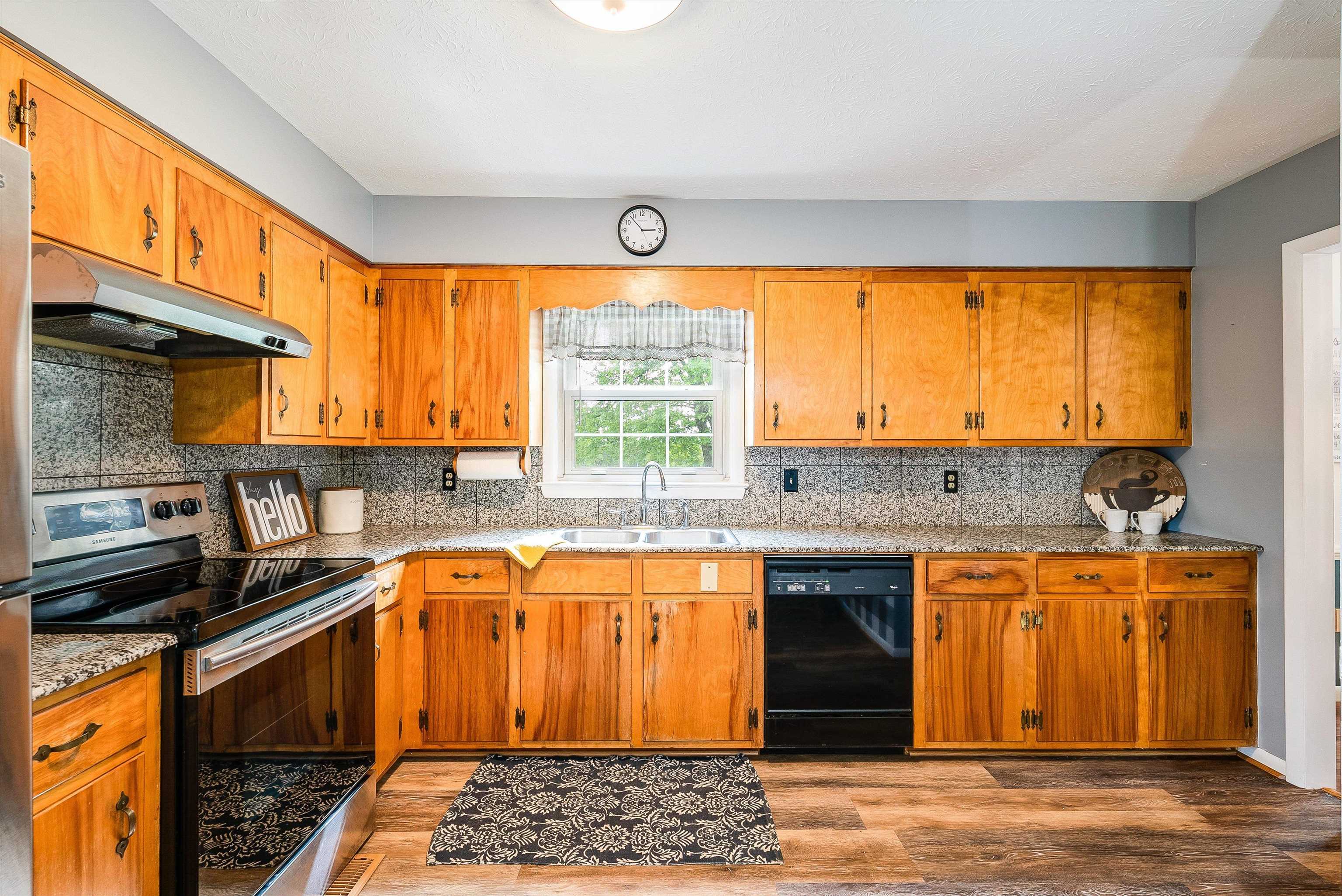 816 TODD RD, MOUNT SIDNEY, Virginia 24467, 3 Bedrooms Bedrooms, ,2 BathroomsBathrooms,Residential,26C-(1)-3 5.03 ROBERT L & ALTON C MAXWELL LAND,816 TODD RD,664790 MLS # 664790