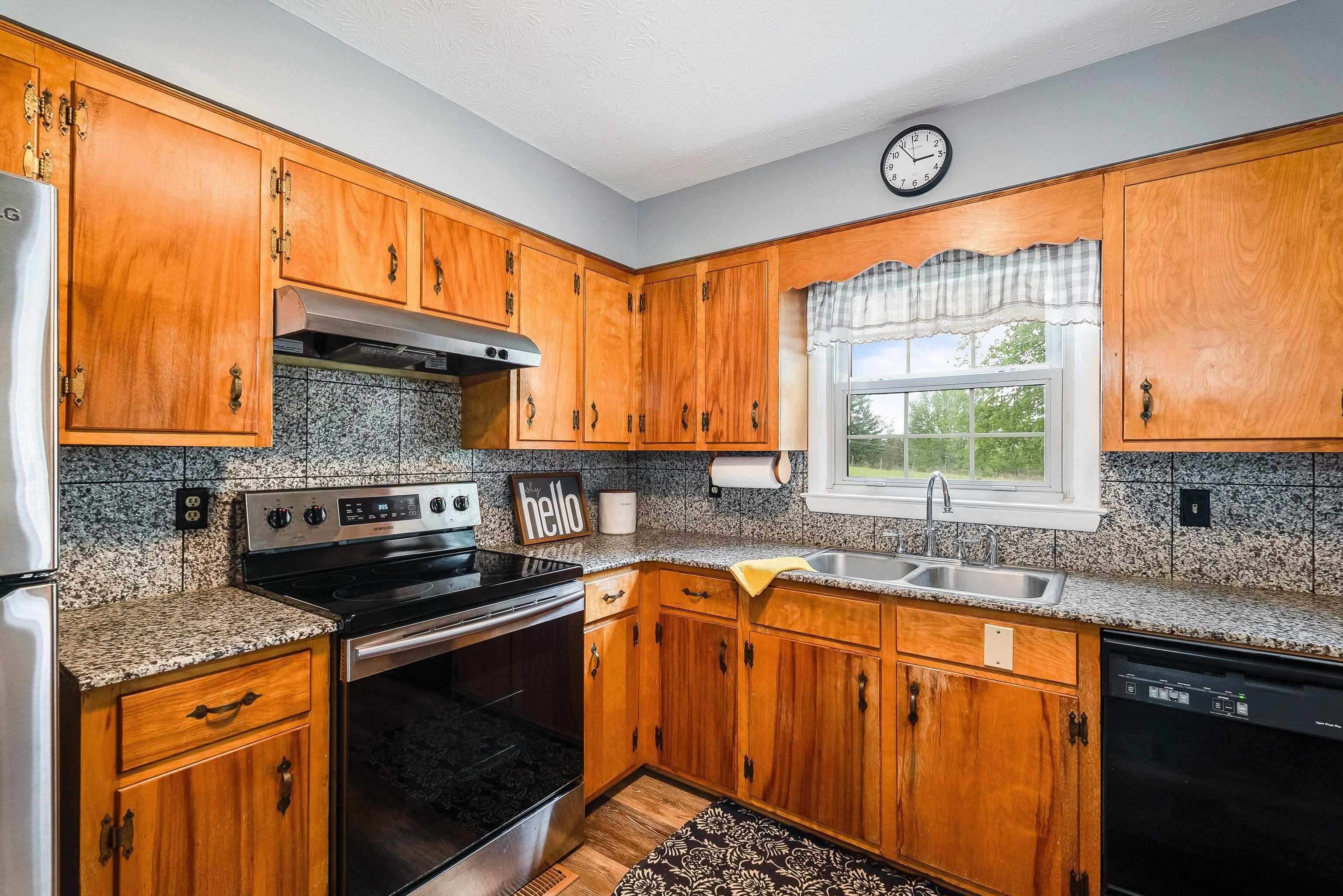 816 TODD RD, MOUNT SIDNEY, Virginia 24467, 3 Bedrooms Bedrooms, ,2 BathroomsBathrooms,Residential,26C-(1)-3 5.03 ROBERT L & ALTON C MAXWELL LAND,816 TODD RD,664790 MLS # 664790