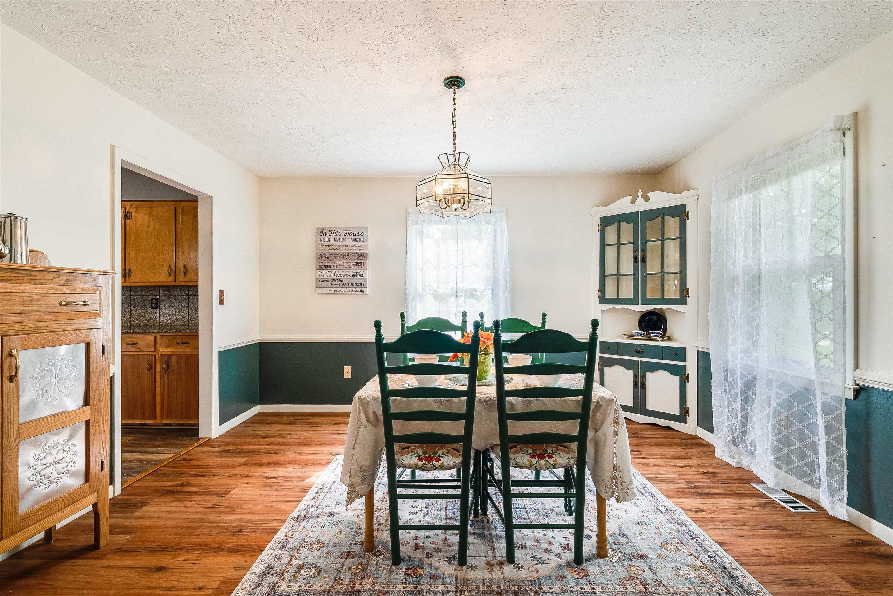 816 TODD RD, MOUNT SIDNEY, Virginia 24467, 3 Bedrooms Bedrooms, ,2 BathroomsBathrooms,Residential,26C-(1)-3 5.03 ROBERT L & ALTON C MAXWELL LAND,816 TODD RD,664790 MLS # 664790