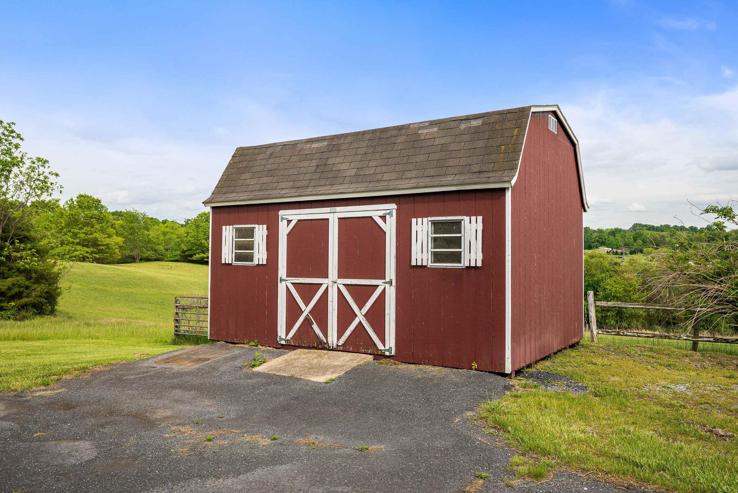 816 TODD RD, MOUNT SIDNEY, Virginia 24467, 3 Bedrooms Bedrooms, ,2 BathroomsBathrooms,Residential,26C-(1)-3 5.03 ROBERT L & ALTON C MAXWELL LAND,816 TODD RD,664790 MLS # 664790