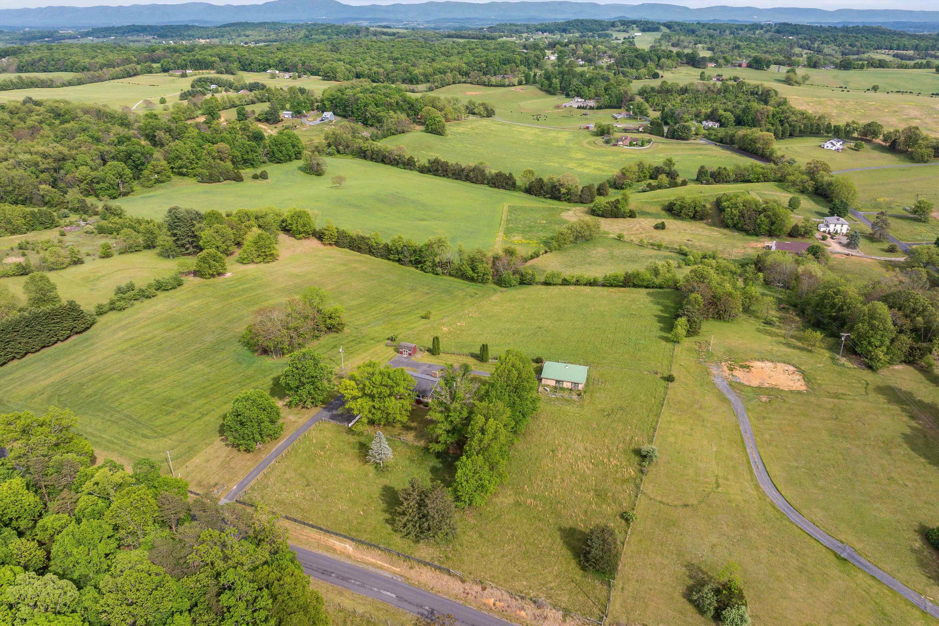 816 TODD RD, MOUNT SIDNEY, Virginia 24467, 3 Bedrooms Bedrooms, ,2 BathroomsBathrooms,Residential,26C-(1)-3 5.03 ROBERT L & ALTON C MAXWELL LAND,816 TODD RD,664790 MLS # 664790