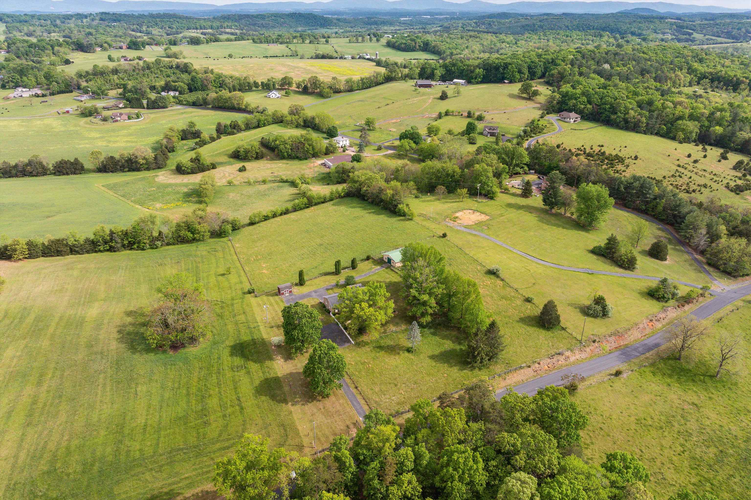 816 TODD RD, MOUNT SIDNEY, Virginia 24467, 3 Bedrooms Bedrooms, ,2 BathroomsBathrooms,Residential,26C-(1)-3 5.03 ROBERT L & ALTON C MAXWELL LAND,816 TODD RD,664790 MLS # 664790