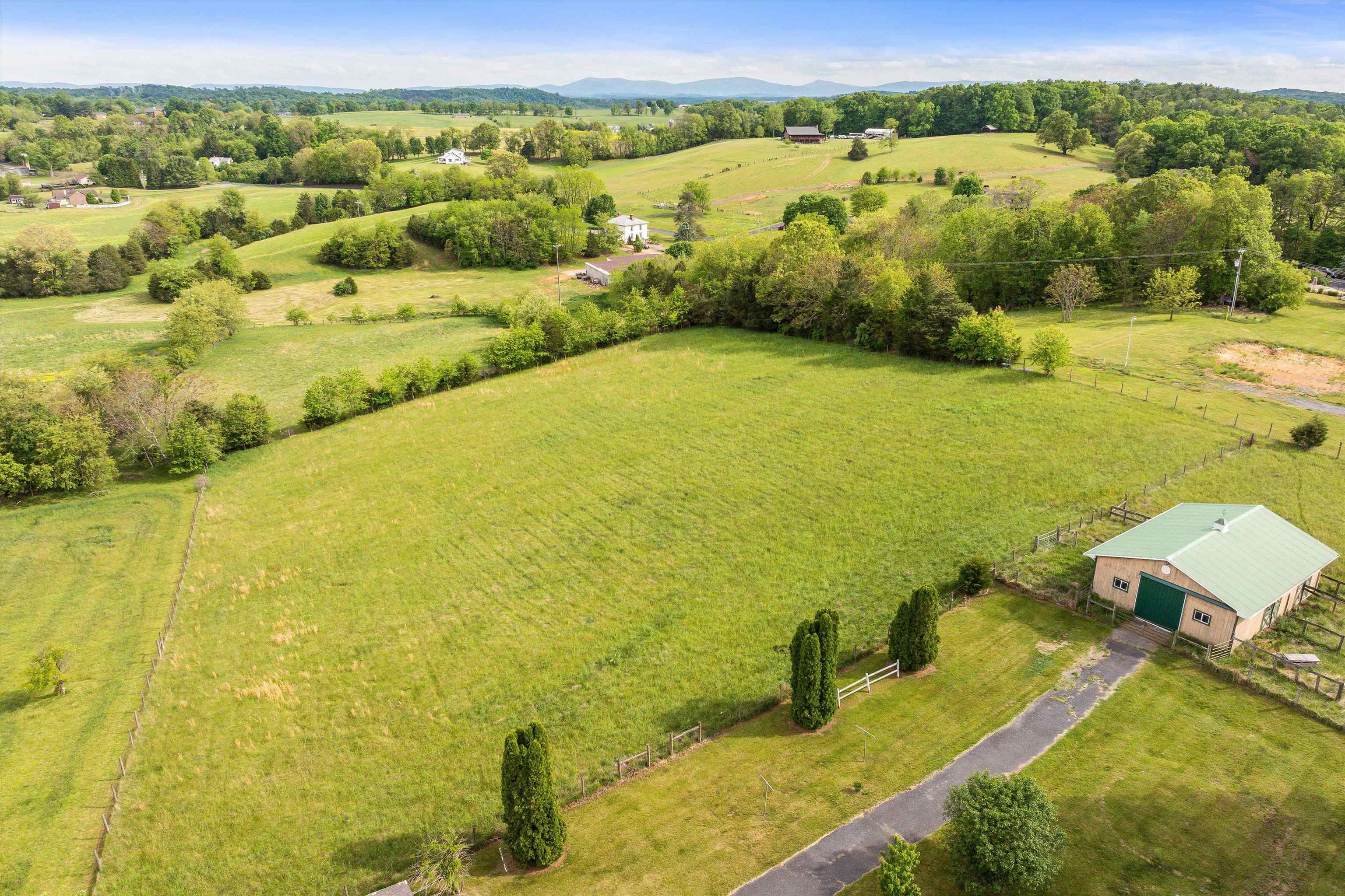816 TODD RD, MOUNT SIDNEY, Virginia 24467, 3 Bedrooms Bedrooms, ,2 BathroomsBathrooms,Residential,26C-(1)-3 5.03 ROBERT L & ALTON C MAXWELL LAND,816 TODD RD,664790 MLS # 664790