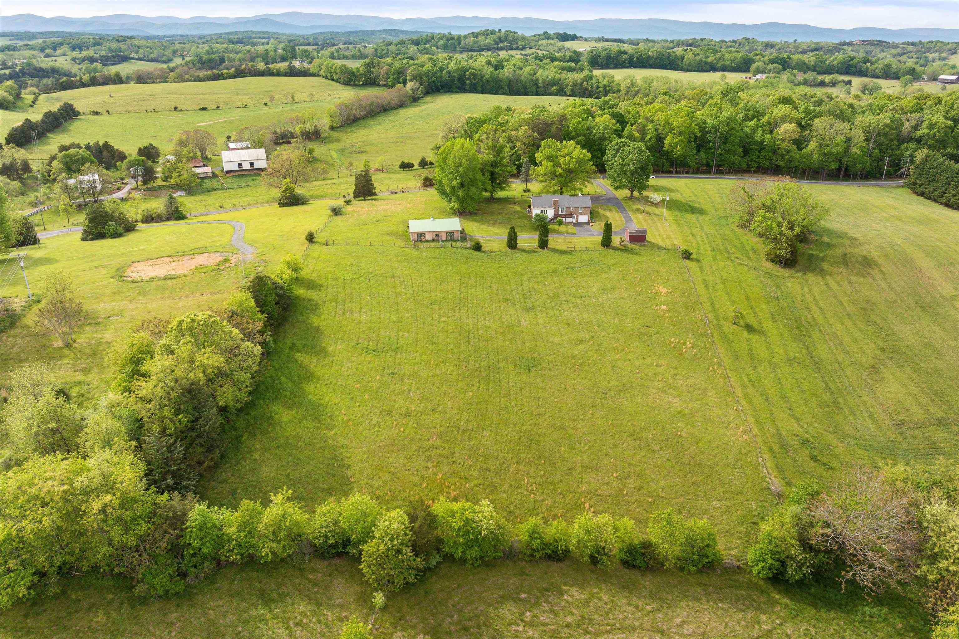 816 TODD RD, MOUNT SIDNEY, Virginia 24467, 3 Bedrooms Bedrooms, ,2 BathroomsBathrooms,Residential,26C-(1)-3 5.03 ROBERT L & ALTON C MAXWELL LAND,816 TODD RD,664790 MLS # 664790