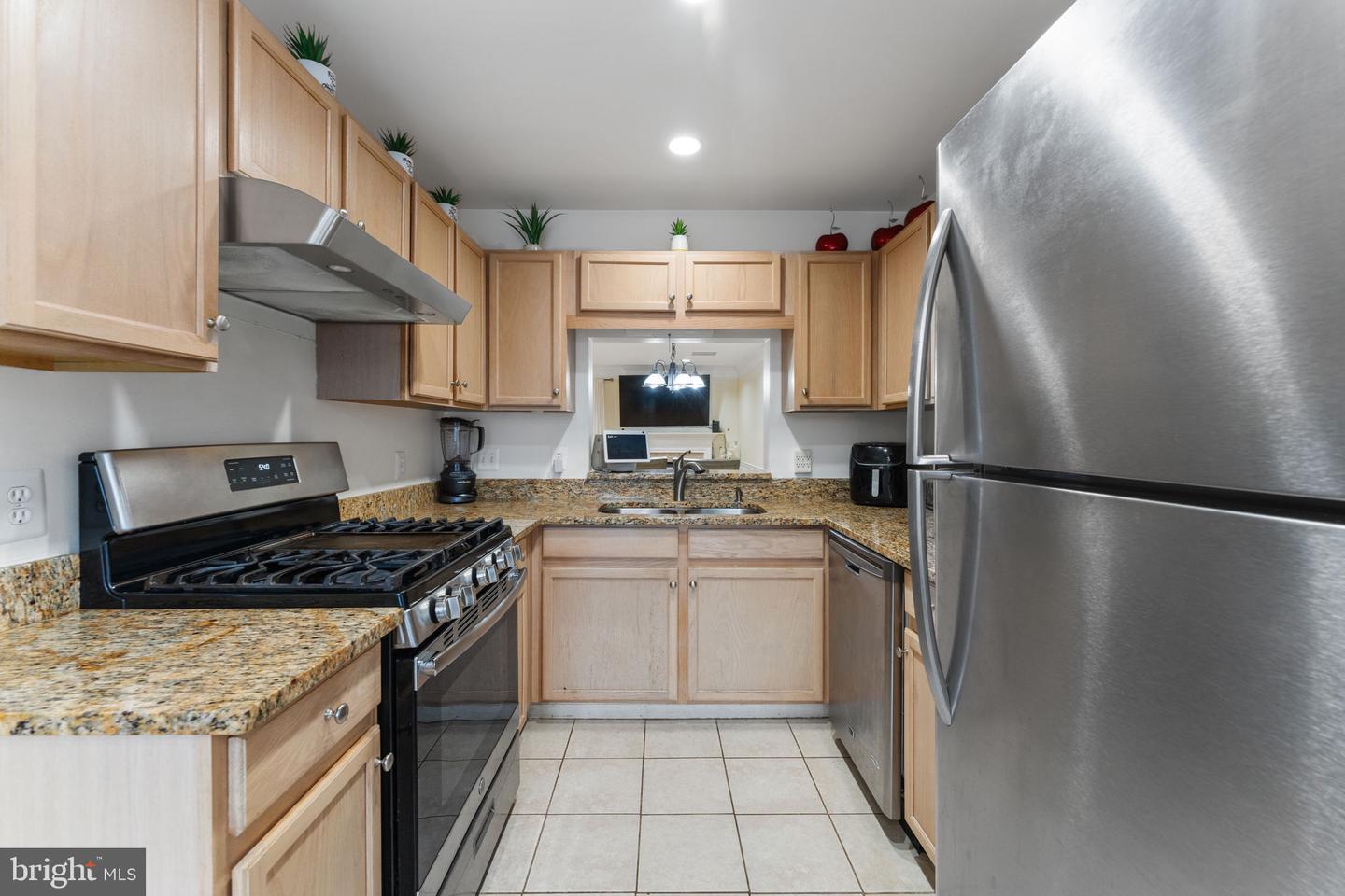 46930 COURTYARD SQ, STERLING, Virginia 20164, 2 Bedrooms Bedrooms, ,2 BathroomsBathrooms,Residential,For sale,46930 COURTYARD SQ,VALO2092984 MLS # VALO2092984