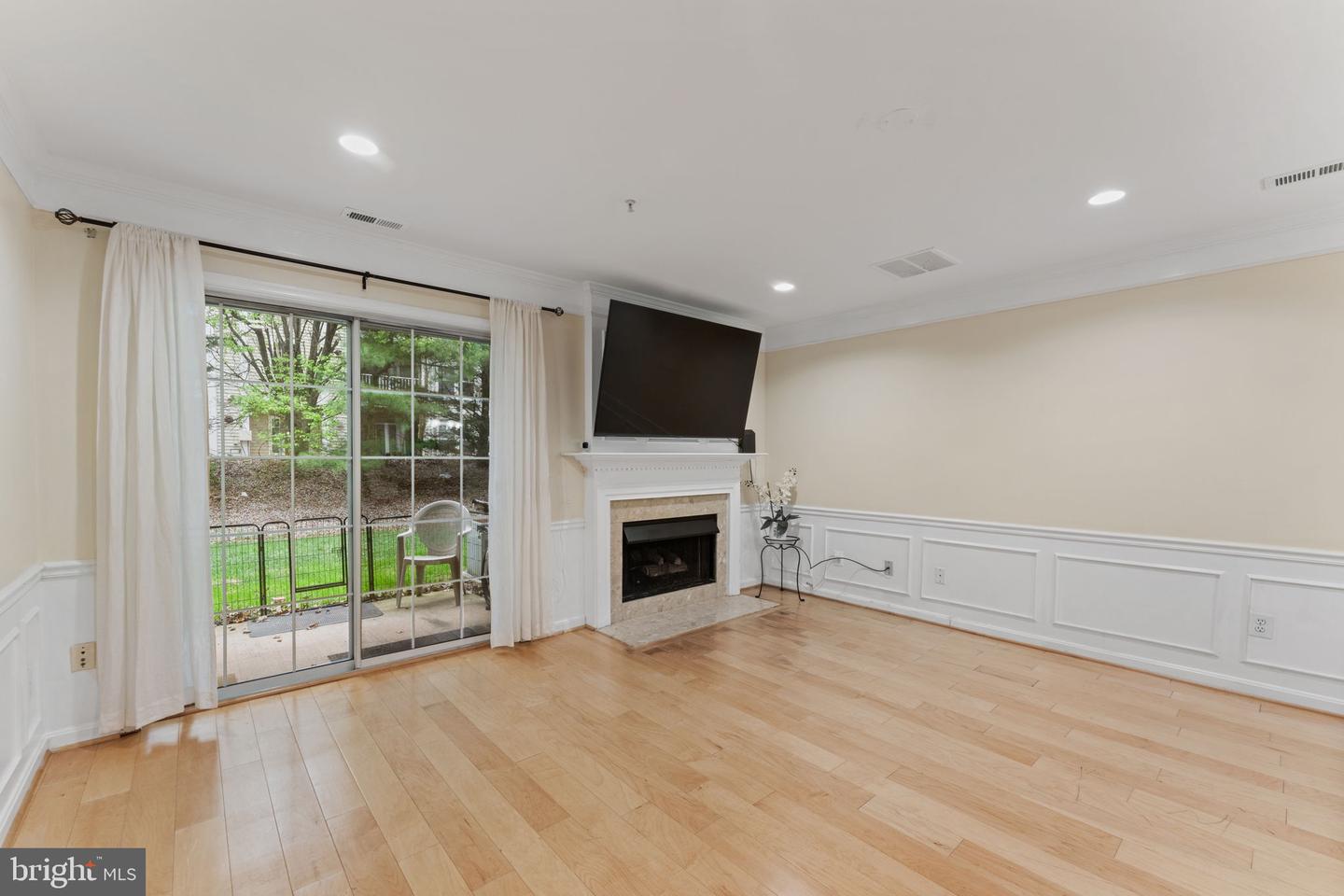 46930 COURTYARD SQ, STERLING, Virginia 20164, 2 Bedrooms Bedrooms, ,2 BathroomsBathrooms,Residential,For sale,46930 COURTYARD SQ,VALO2092984 MLS # VALO2092984