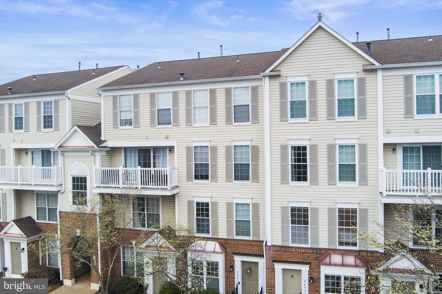 46930 COURTYARD SQ, STERLING, Virginia 20164, 2 Bedrooms Bedrooms, ,2 BathroomsBathrooms,Residential,For sale,46930 COURTYARD SQ,VALO2092984 MLS # VALO2092984