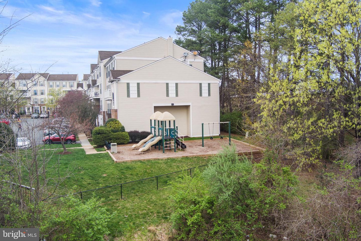 46930 COURTYARD SQ, STERLING, Virginia 20164, 2 Bedrooms Bedrooms, ,2 BathroomsBathrooms,Residential,For sale,46930 COURTYARD SQ,VALO2092984 MLS # VALO2092984
