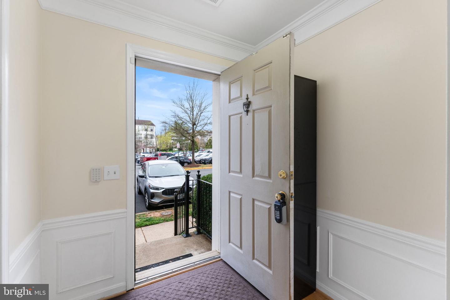 46930 COURTYARD SQ, STERLING, Virginia 20164, 2 Bedrooms Bedrooms, ,2 BathroomsBathrooms,Residential,For sale,46930 COURTYARD SQ,VALO2092984 MLS # VALO2092984