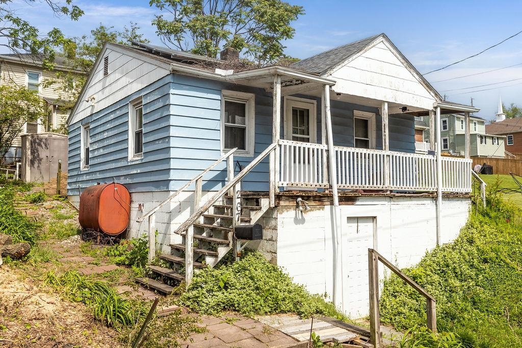 267 SHILOH AVE, WAYNESBORO, Virginia 22980, 2 Bedrooms Bedrooms, ,1 BathroomBathrooms,Residential,267 SHILOH AVE,664816 MLS # 664816