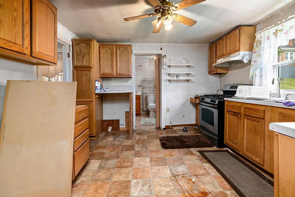 267 SHILOH AVE, WAYNESBORO, Virginia 22980, 2 Bedrooms Bedrooms, ,1 BathroomBathrooms,Residential,267 SHILOH AVE,664816 MLS # 664816