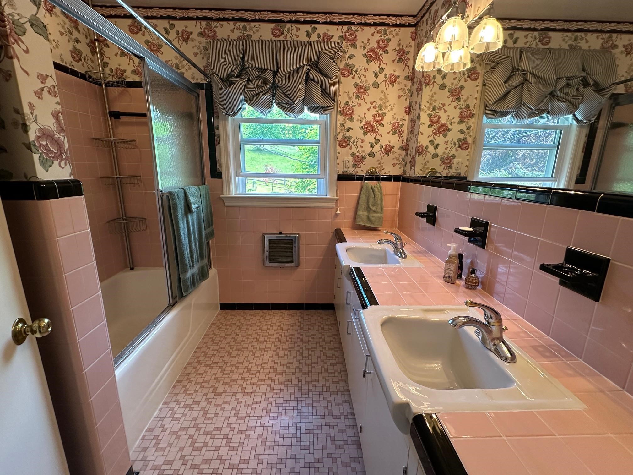 188 MIDDLEBROOK RD, STAUNTON, Virginia 24401, 3 Bedrooms Bedrooms, ,3 BathroomsBathrooms,Residential,Classic Mid-Century 4-level split on 11.3 acres, w,188 MIDDLEBROOK RD,664822 MLS # 664822