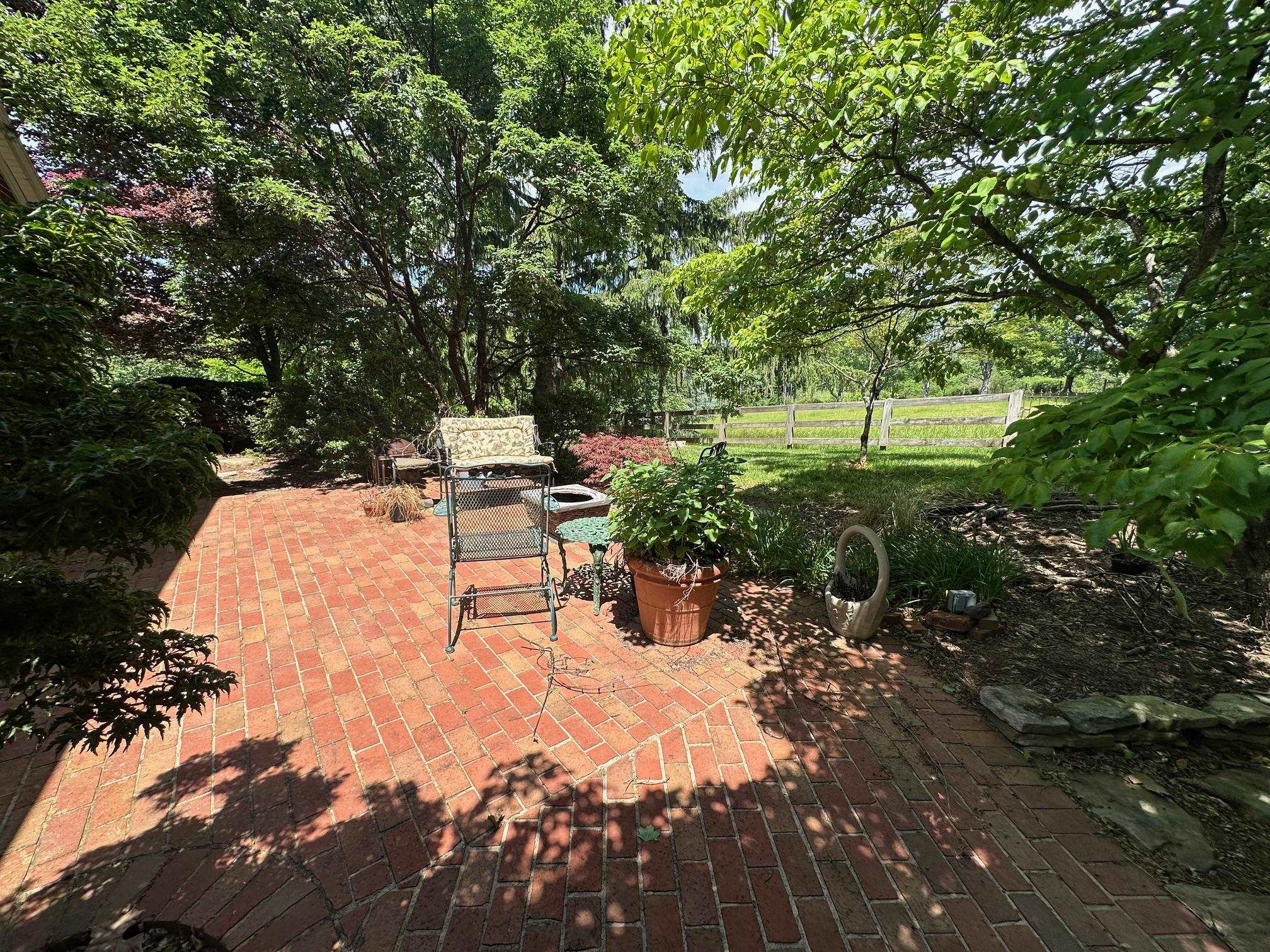188 MIDDLEBROOK RD, STAUNTON, Virginia 24401, 3 Bedrooms Bedrooms, ,3 BathroomsBathrooms,Residential,Classic Mid-Century 4-level split on 11.3 acres, w,188 MIDDLEBROOK RD,664822 MLS # 664822