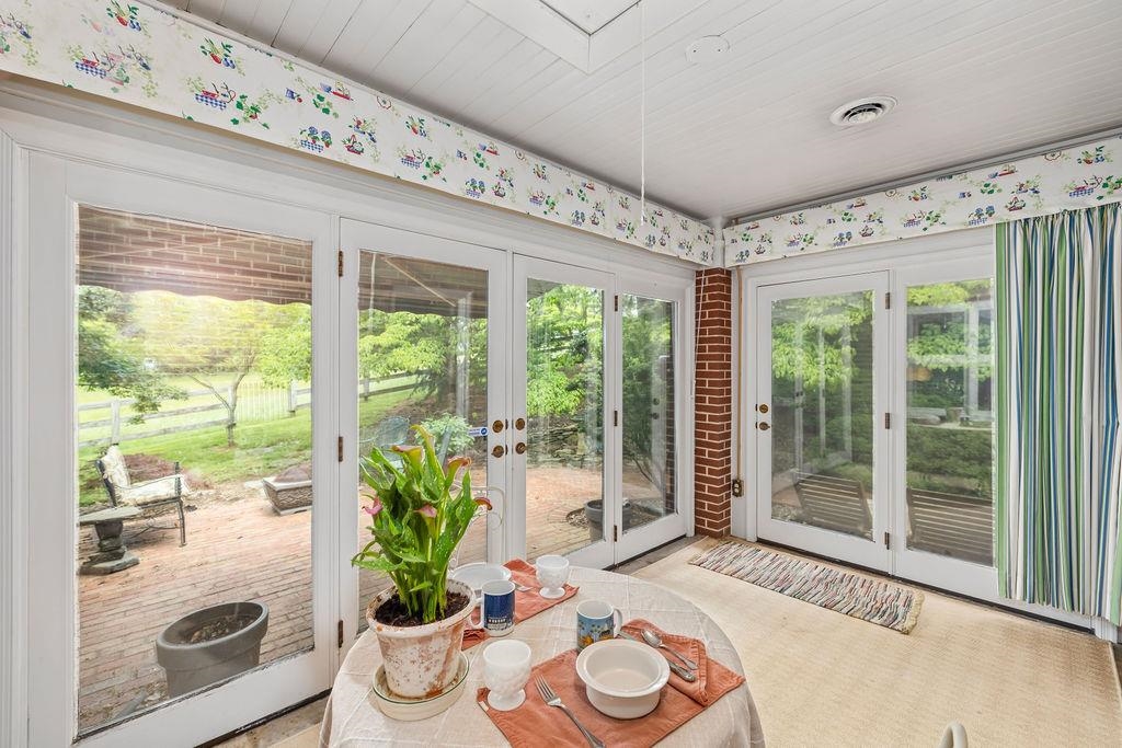 188 MIDDLEBROOK RD, STAUNTON, Virginia 24401, 3 Bedrooms Bedrooms, ,3 BathroomsBathrooms,Residential,Classic Mid-Century 4-level split on 11.3 acres, w,188 MIDDLEBROOK RD,664822 MLS # 664822