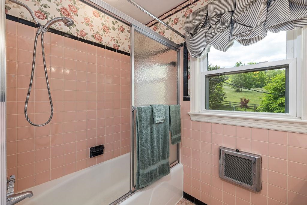 188 MIDDLEBROOK RD, STAUNTON, Virginia 24401, 3 Bedrooms Bedrooms, ,3 BathroomsBathrooms,Residential,Classic Mid-Century 4-level split on 11.3 acres, w,188 MIDDLEBROOK RD,664822 MLS # 664822