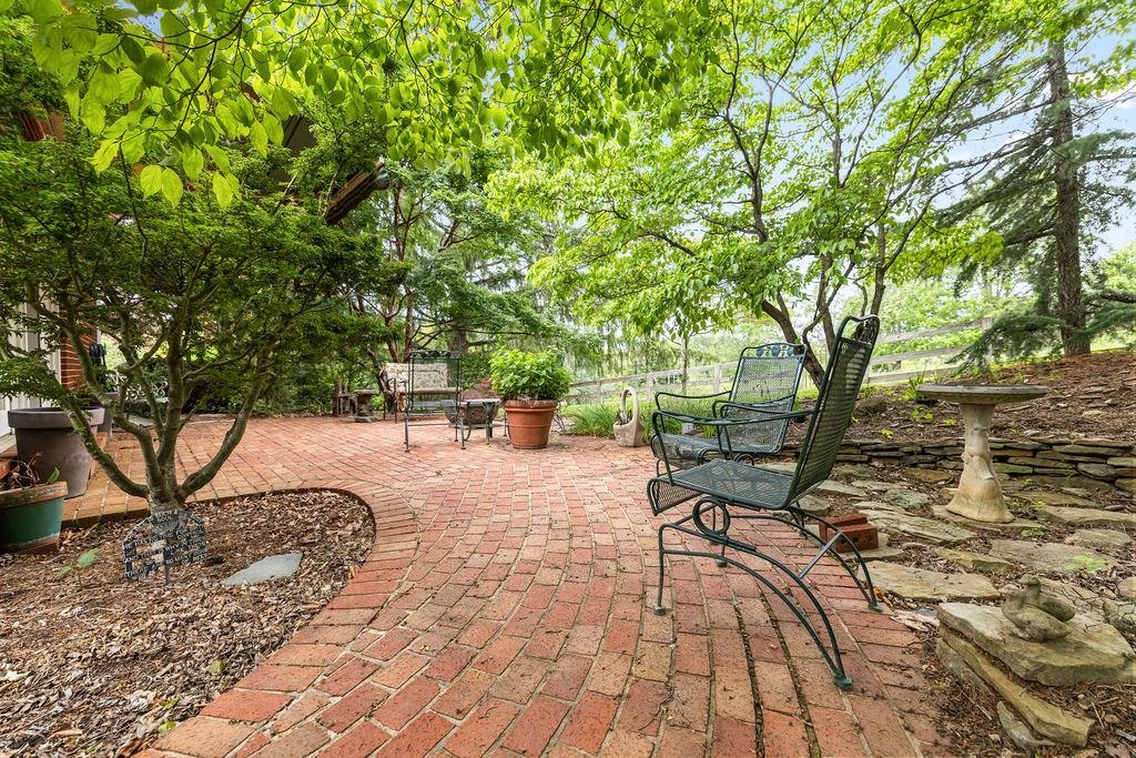 188 MIDDLEBROOK RD, STAUNTON, Virginia 24401, 3 Bedrooms Bedrooms, ,3 BathroomsBathrooms,Residential,Classic Mid-Century 4-level split on 11.3 acres, w,188 MIDDLEBROOK RD,664822 MLS # 664822