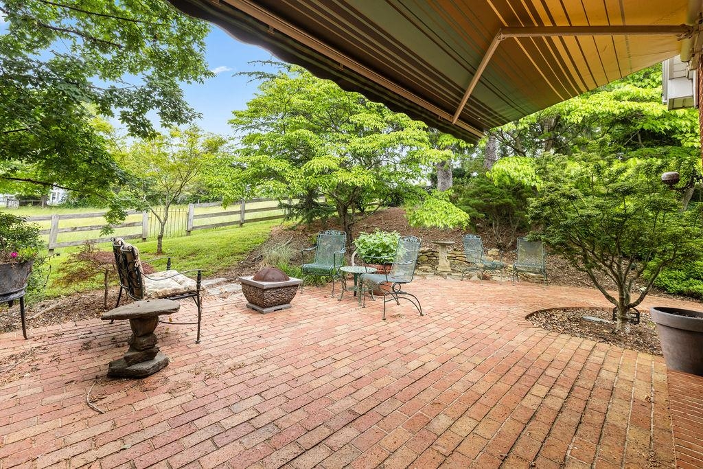 188 MIDDLEBROOK RD, STAUNTON, Virginia 24401, 3 Bedrooms Bedrooms, ,3 BathroomsBathrooms,Residential,Classic Mid-Century 4-level split on 11.3 acres, w,188 MIDDLEBROOK RD,664822 MLS # 664822