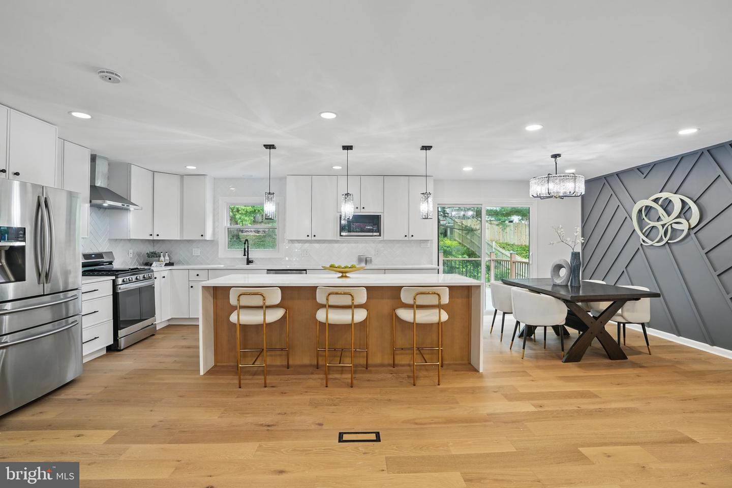 7425 SHREVE RD, FALLS CHURCH, Virginia 22043, 5 Bedrooms Bedrooms, ,3 BathroomsBathrooms,Residential,For sale,7425 SHREVE RD,VAFX2233280 MLS # VAFX2233280