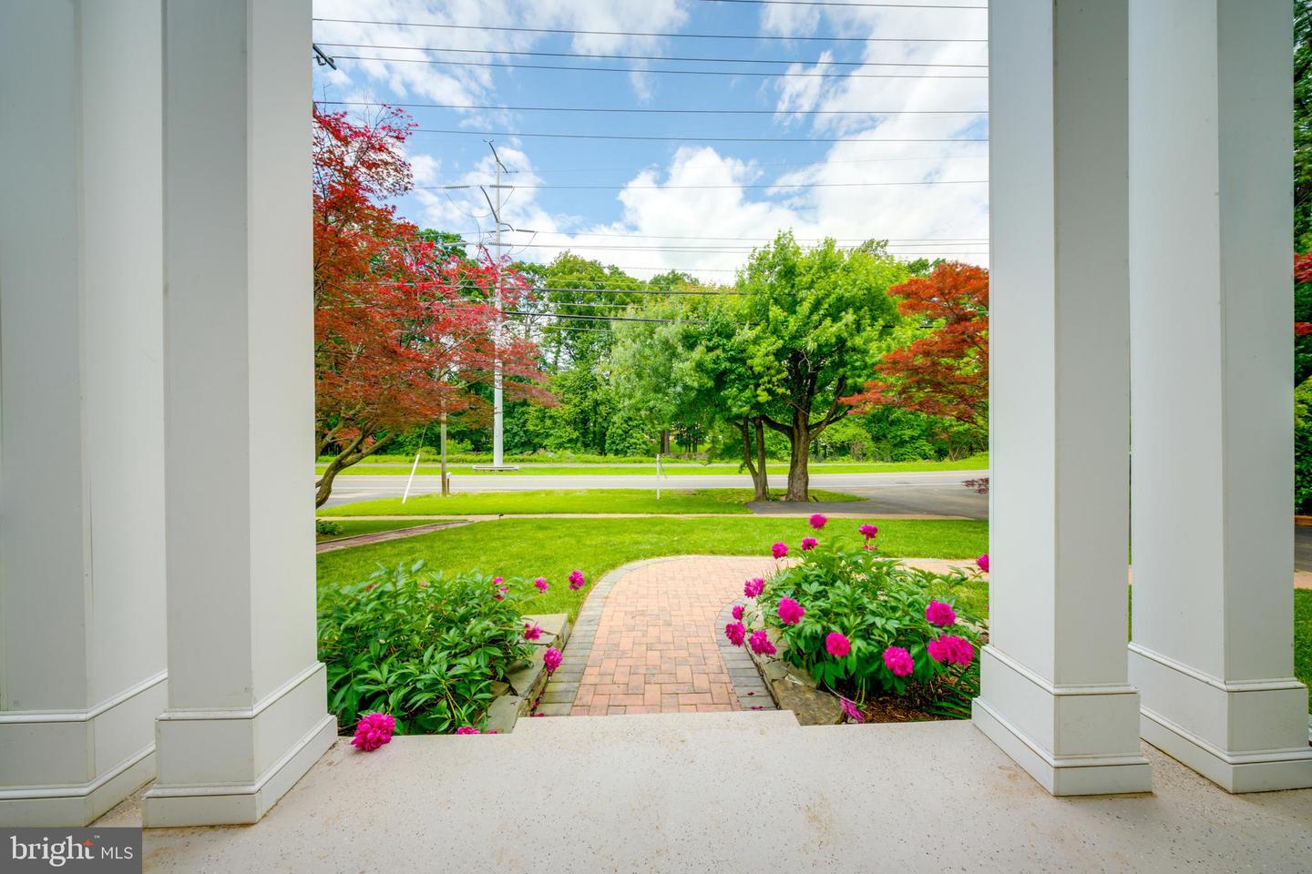 7425 SHREVE RD, FALLS CHURCH, Virginia 22043, 5 Bedrooms Bedrooms, ,3 BathroomsBathrooms,Residential,For sale,7425 SHREVE RD,VAFX2233280 MLS # VAFX2233280