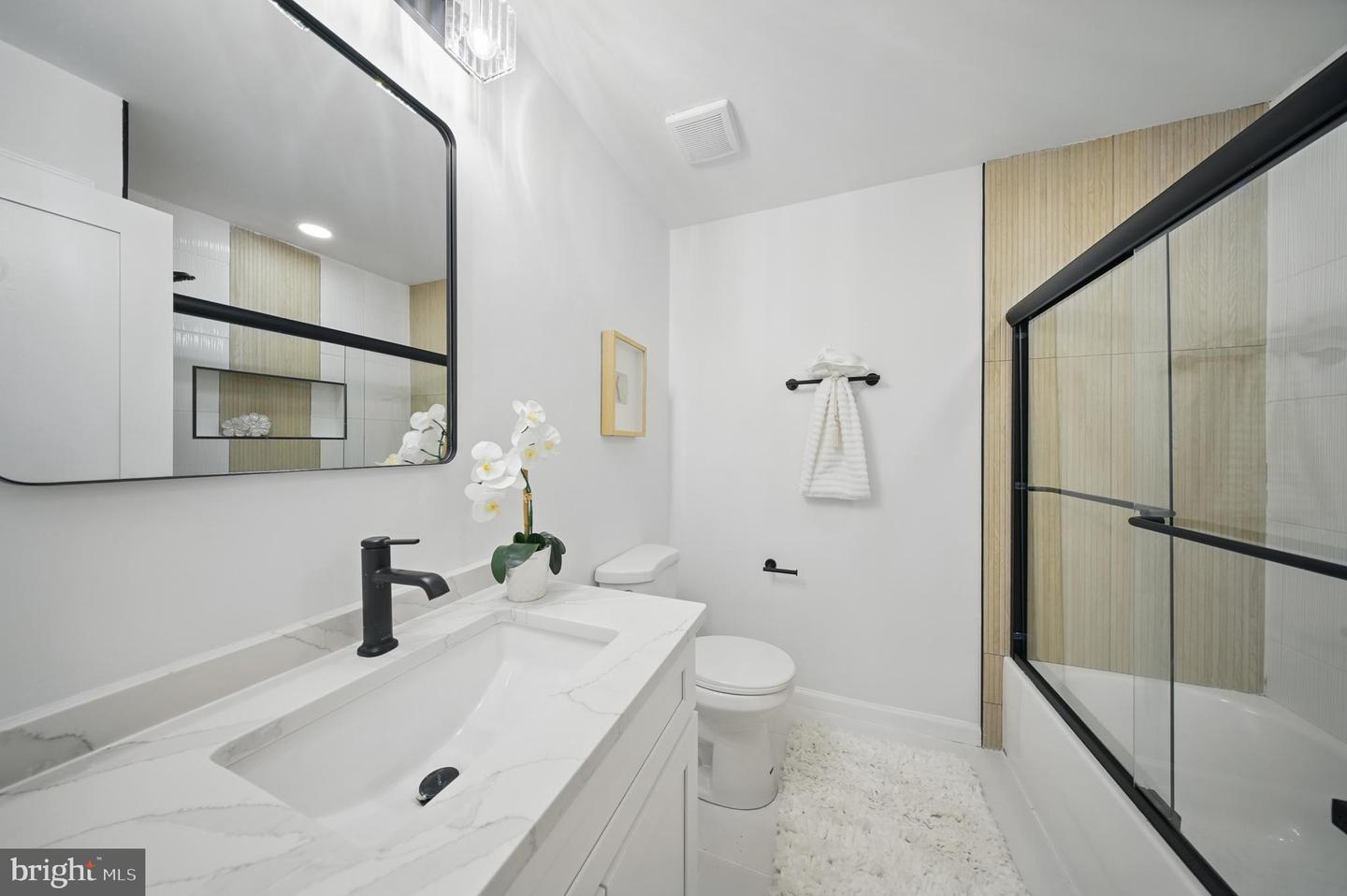 7425 SHREVE RD, FALLS CHURCH, Virginia 22043, 5 Bedrooms Bedrooms, ,3 BathroomsBathrooms,Residential,For sale,7425 SHREVE RD,VAFX2233280 MLS # VAFX2233280