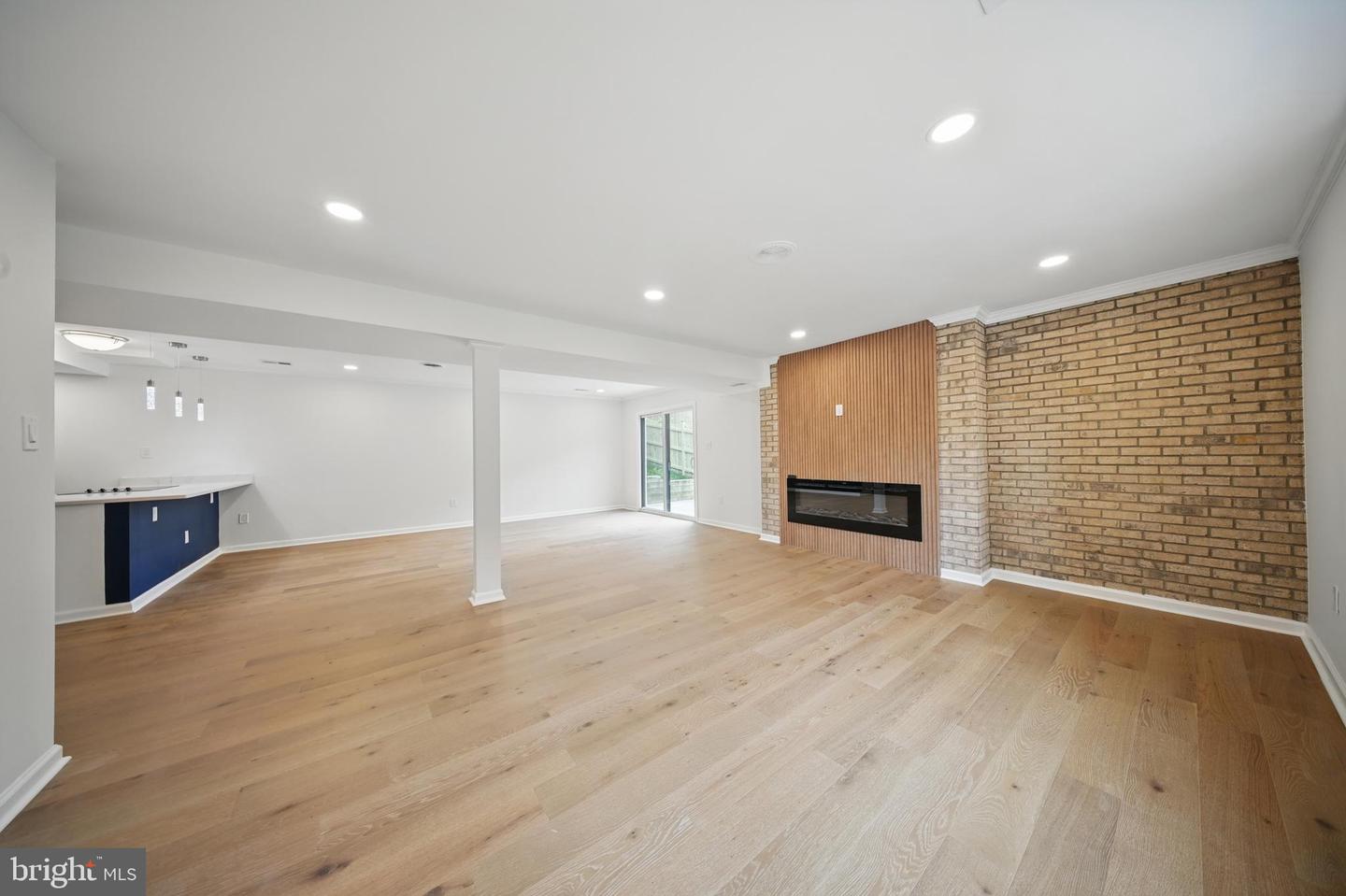 7425 SHREVE RD, FALLS CHURCH, Virginia 22043, 5 Bedrooms Bedrooms, ,3 BathroomsBathrooms,Residential,For sale,7425 SHREVE RD,VAFX2233280 MLS # VAFX2233280
