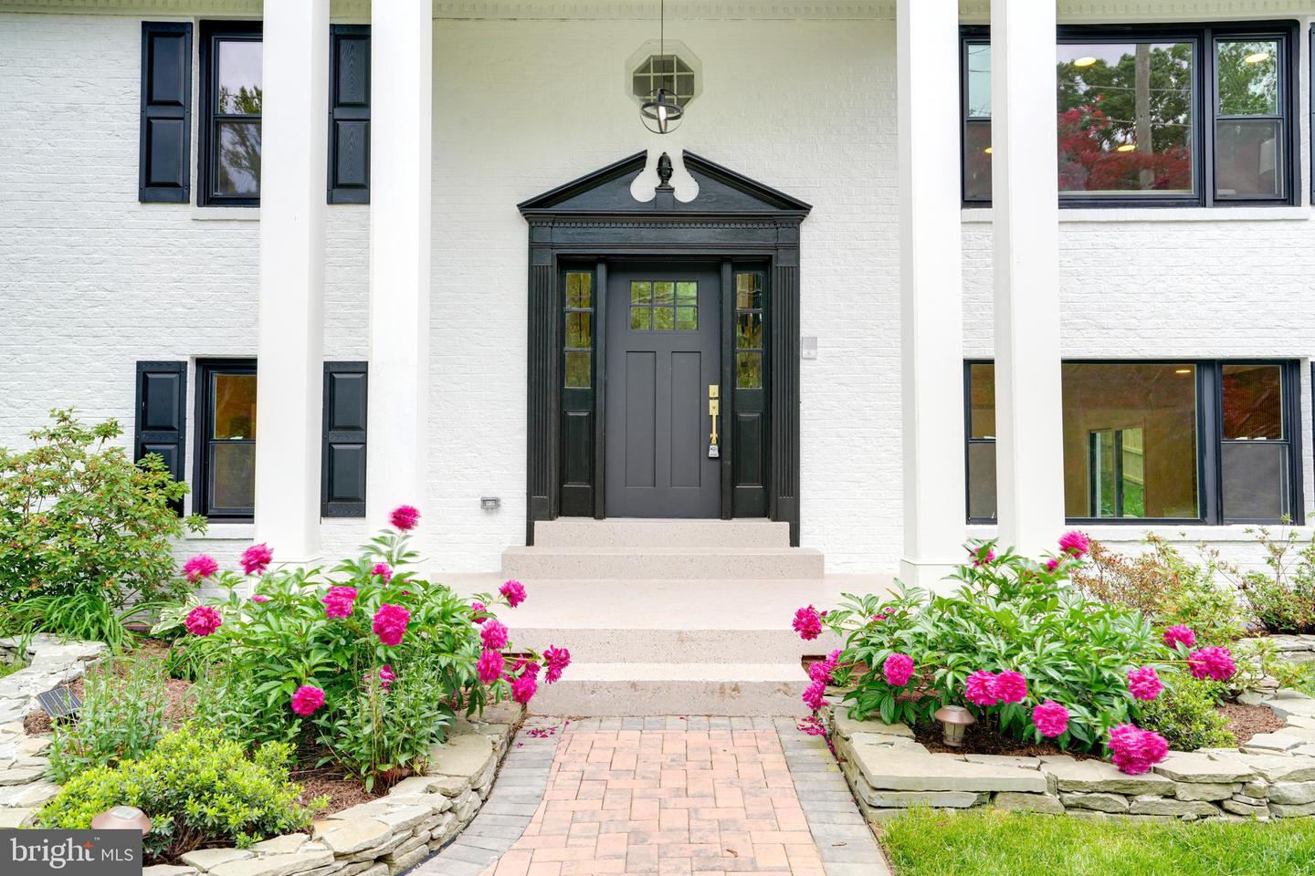 7425 SHREVE RD, FALLS CHURCH, Virginia 22043, 5 Bedrooms Bedrooms, ,3 BathroomsBathrooms,Residential,For sale,7425 SHREVE RD,VAFX2233280 MLS # VAFX2233280