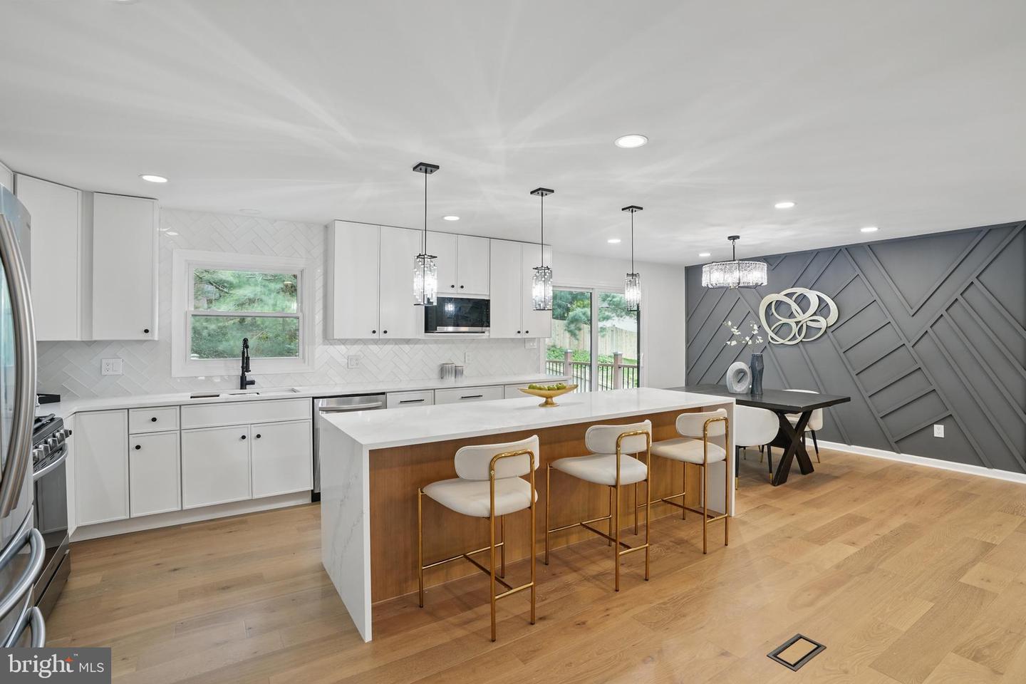 7425 SHREVE RD, FALLS CHURCH, Virginia 22043, 5 Bedrooms Bedrooms, ,3 BathroomsBathrooms,Residential,For sale,7425 SHREVE RD,VAFX2233280 MLS # VAFX2233280